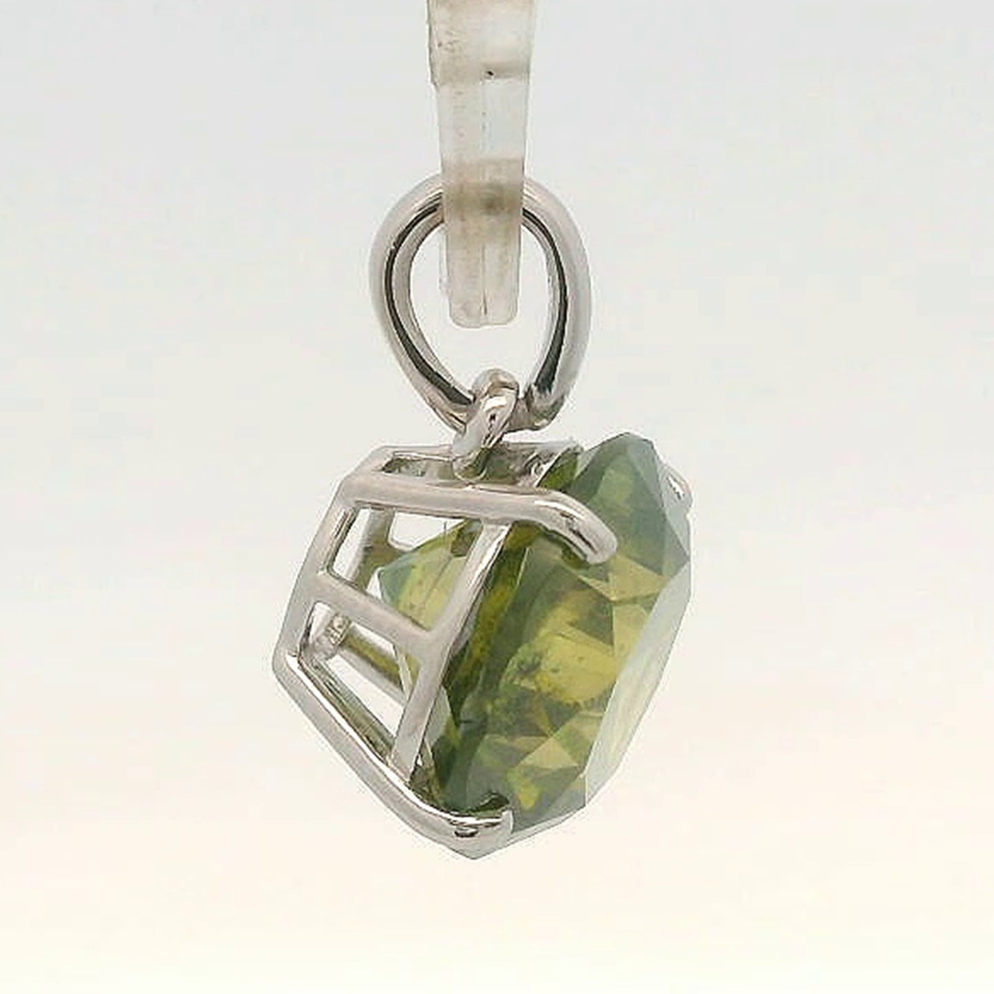 4.05 Ct Round Green Diamond 950 Platinum Pendant