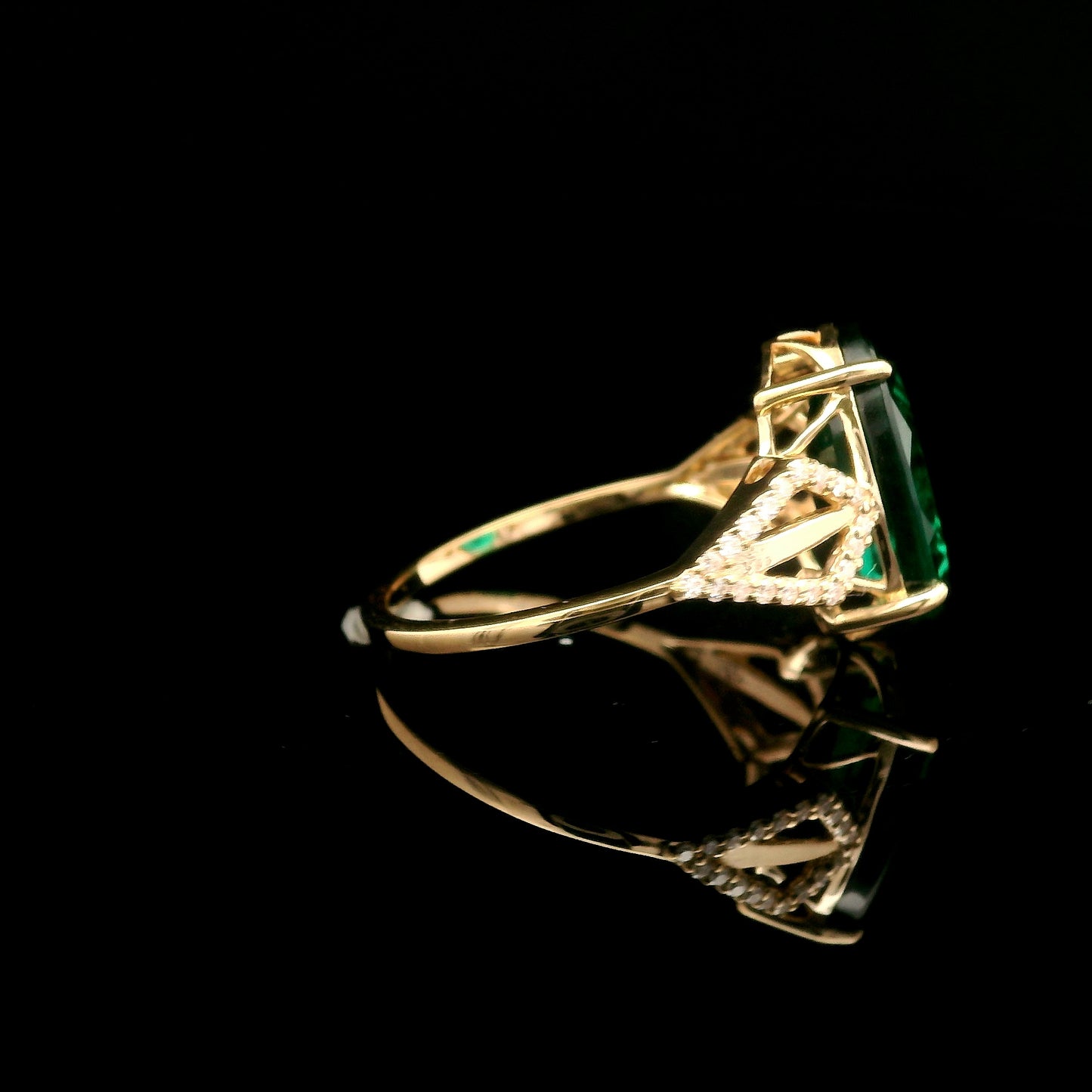 3.75 Ct Oval Mixed Cut Lab Grown Emerald 14K Gold Ring