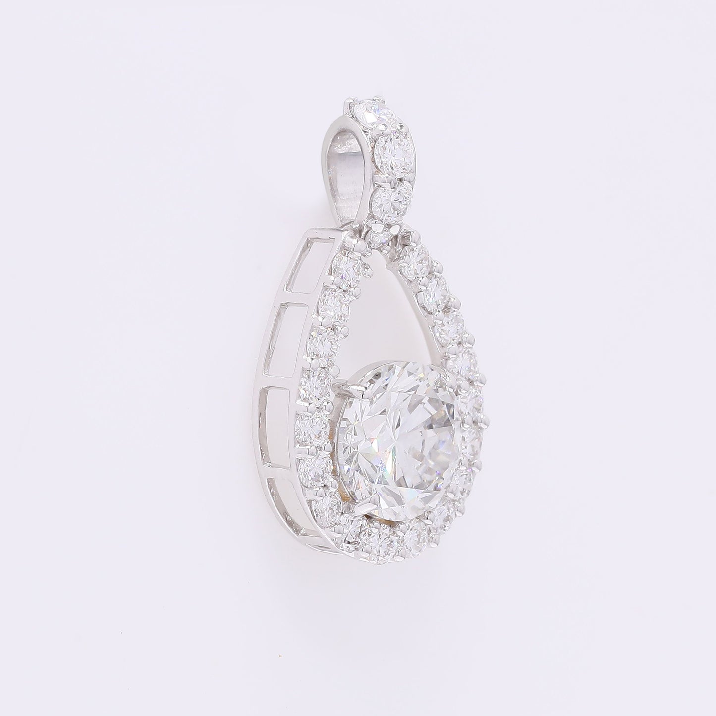 2.16 Carats Lab Grown Diamond 14K Gold Pendant