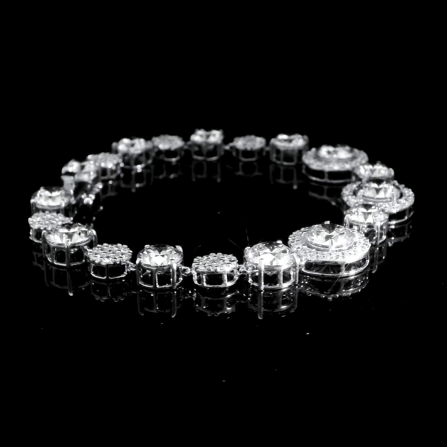 19.93 Ct Round Lab Grown Diamond 14K Gold Bracelet