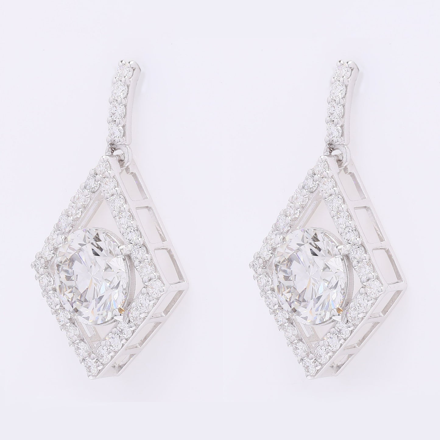 3.98 Carats Lab Grown Diamond 14K Gold Earrings