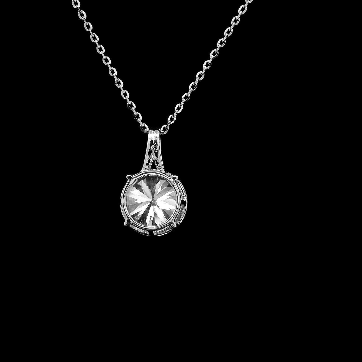 2.10 Carats Lab Grown Diamond 14K Gold Pendant