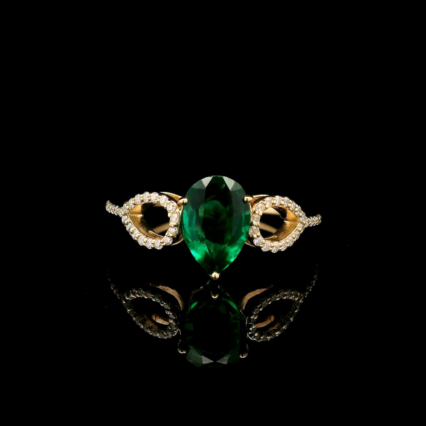 1.29 Ct Pear Mixed Cut Lab Grown Emerald 14K Gold Ring