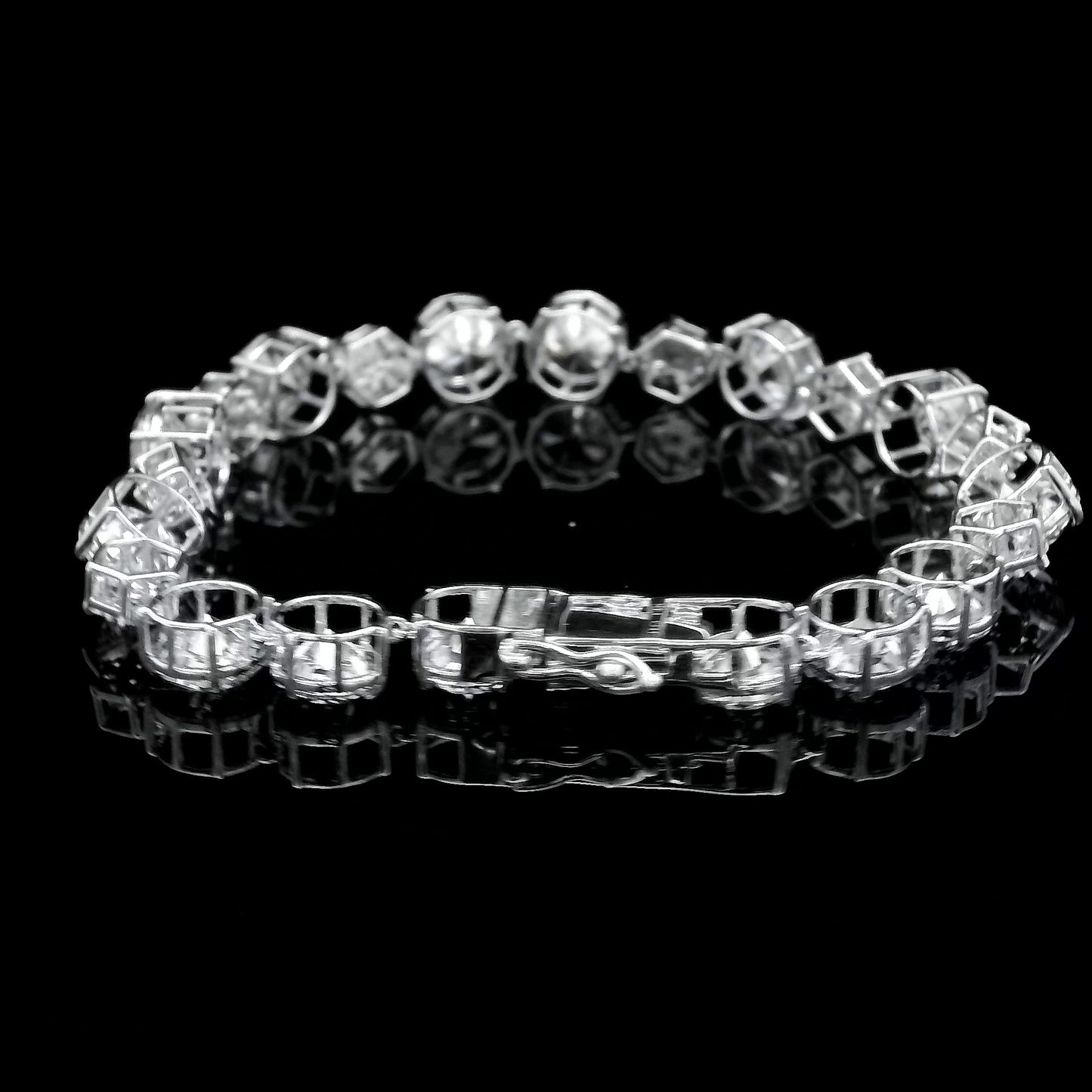 20.69 Ct Round Lab Grown Diamond 14K Gold Bracelet