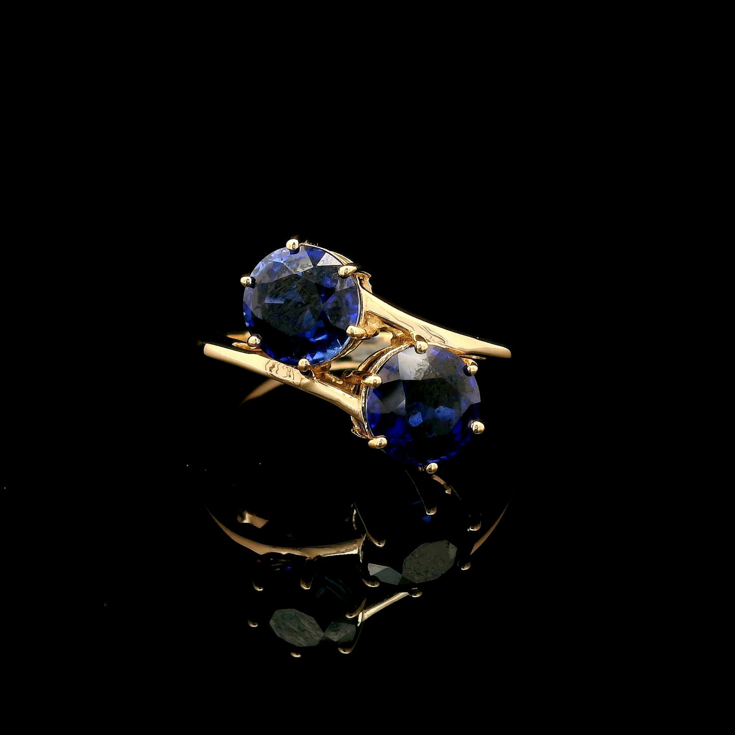 4.00 Ct Round Lab Grown Sapphire 14K Gold Ring