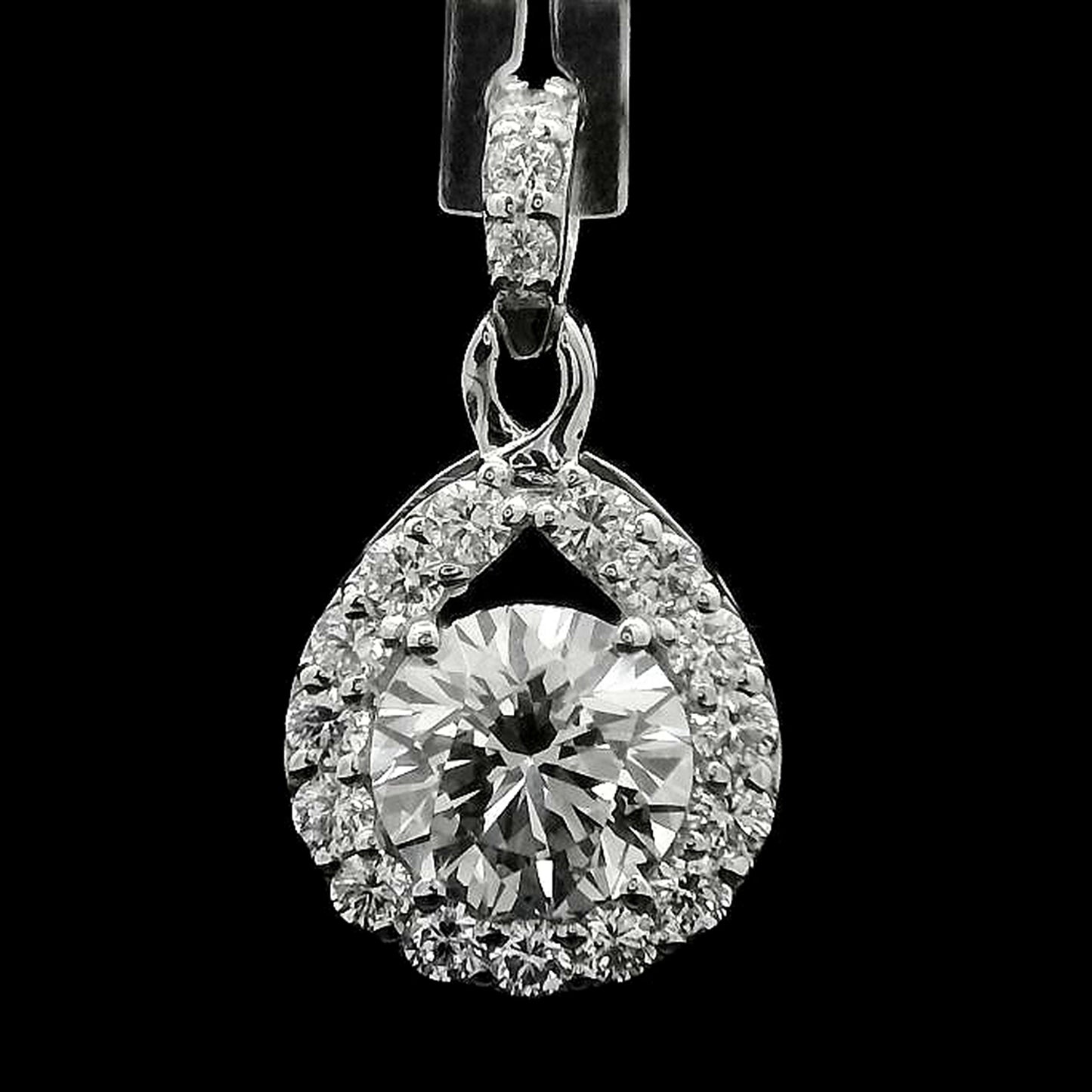 2.08 Carats Lab Grown Diamond 14K Gold Pendant