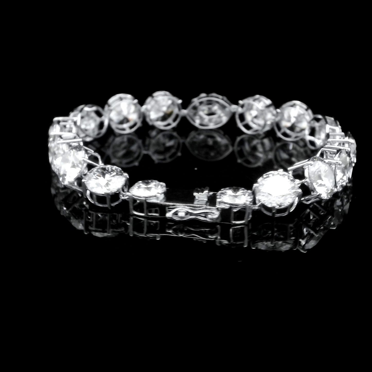 27.08 Ct Round Lab Grown Diamond 14K Gold Bracelet