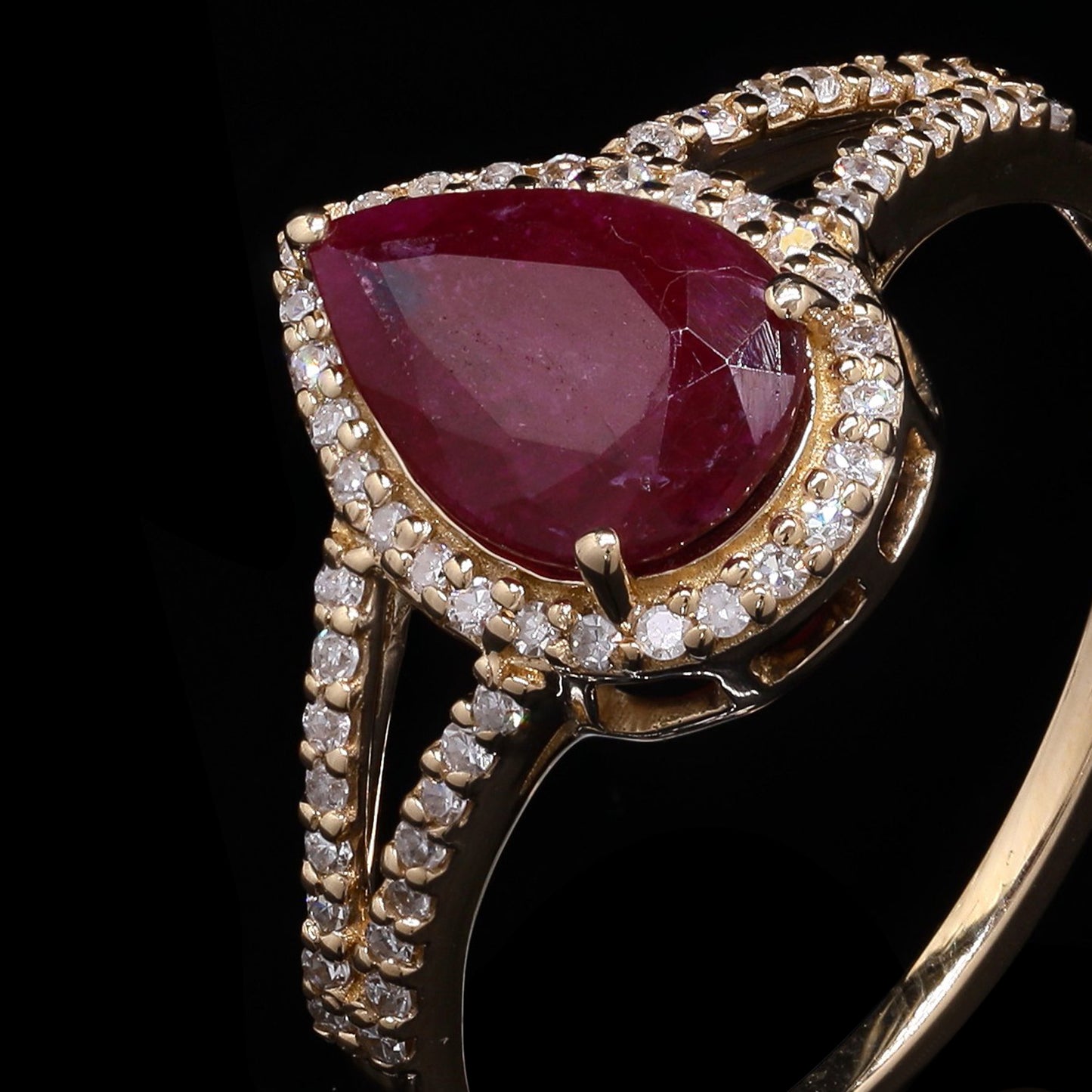 1.51 Ct Pear Mixed Cut Natural Corundum Ruby 14K Gold Ring