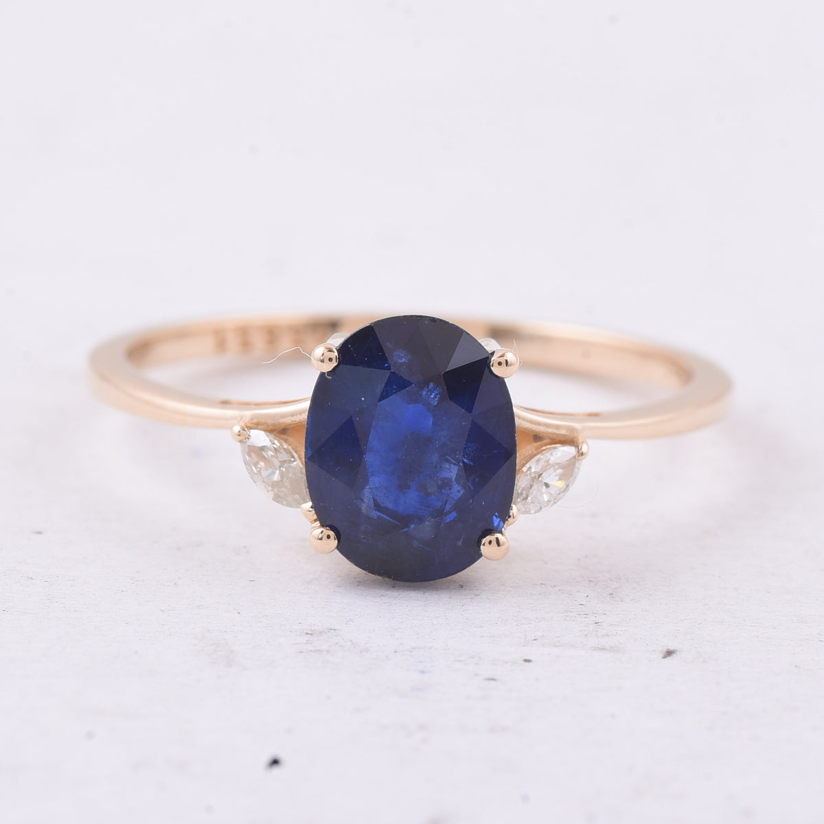 1.75 Ct Oval Natural Sapphire 14K Gold Ring