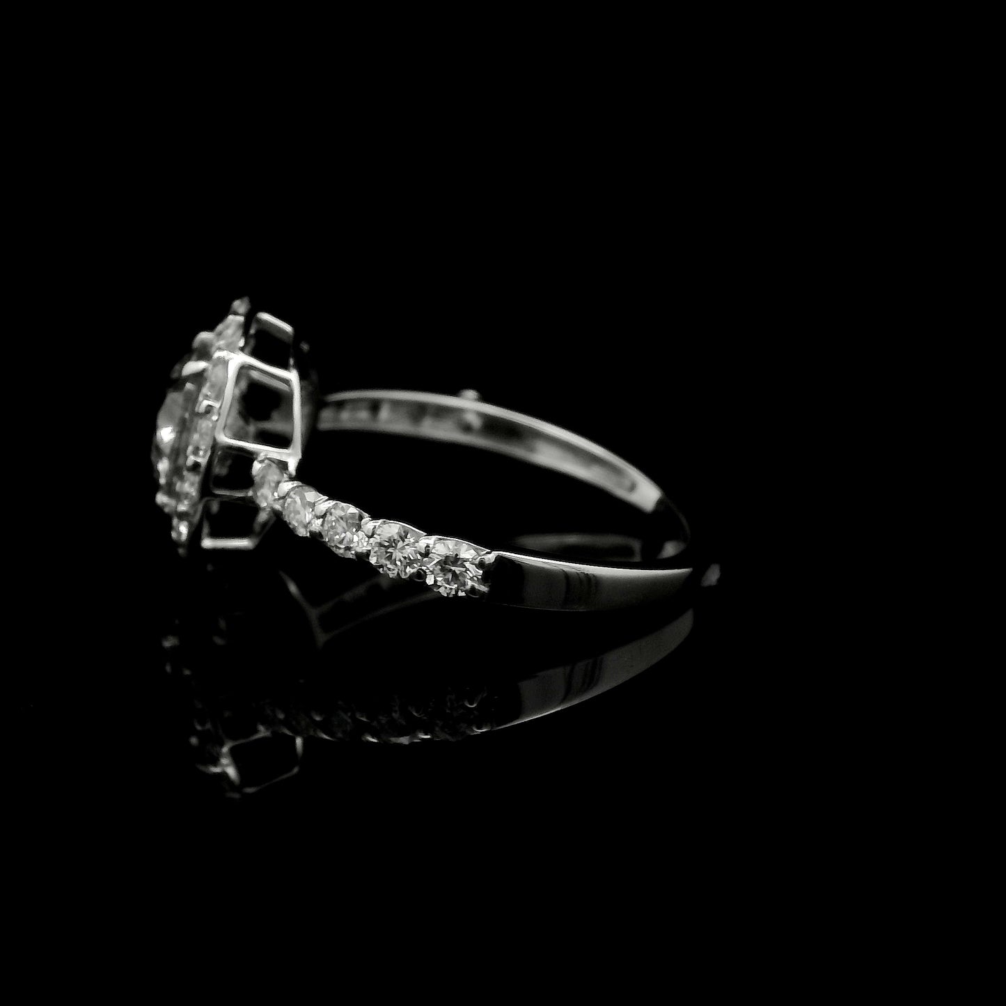 2.02 Carats Lab Grown Diamond 14K Gold Ring