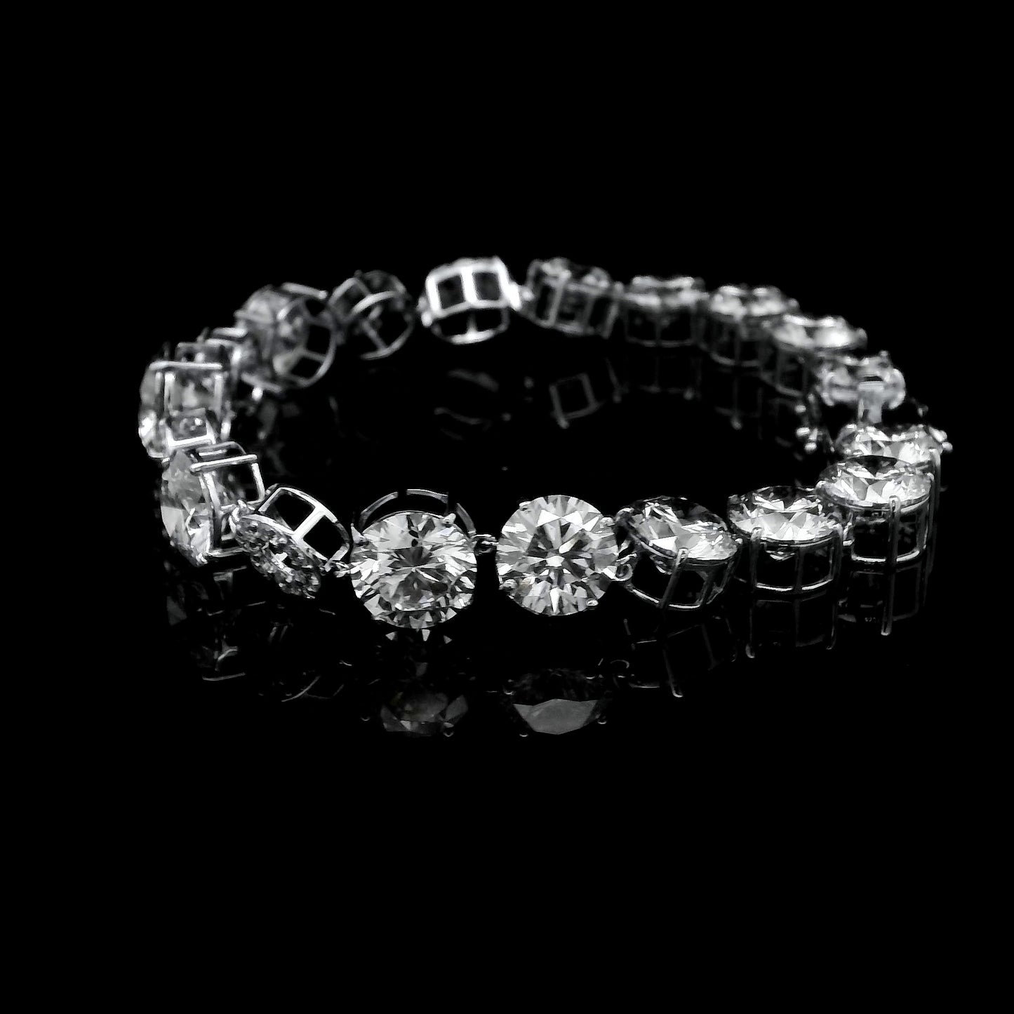 27.29 Ct Round Lab Grown Diamond 14K Gold Bracelet