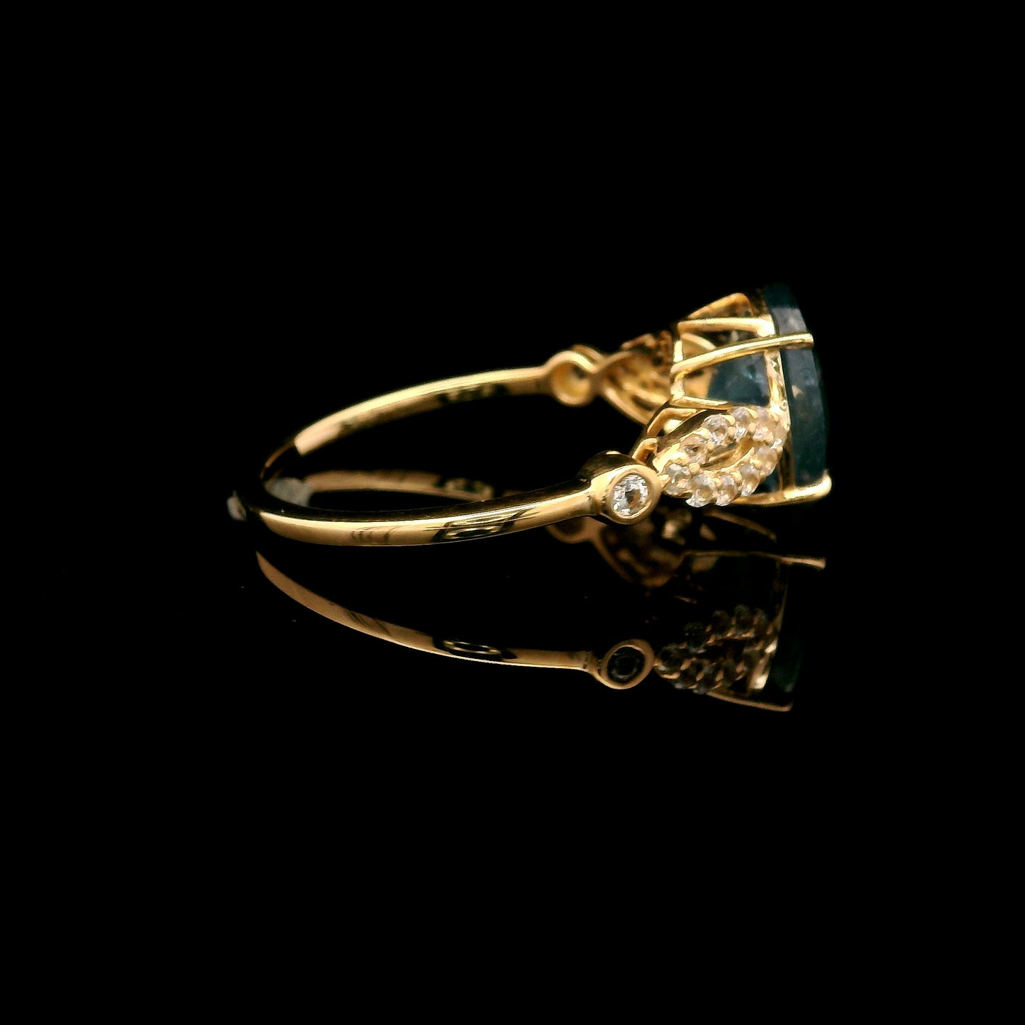 3.30 Ct Oval Mixed Cut Natural Corundum Sapphire 14K Gold Ring