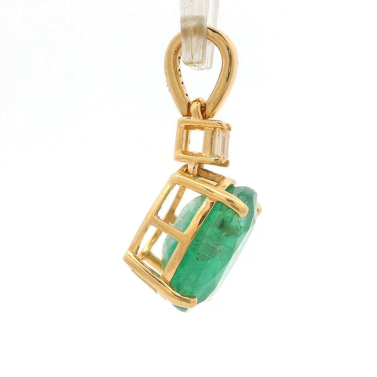 2.67 Ct Oval Emerald 14K Gold Pendant