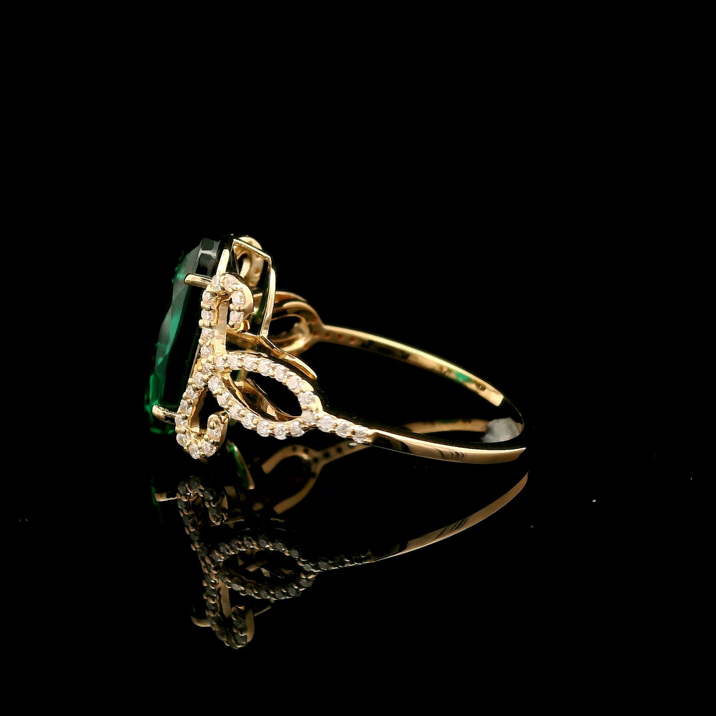3.49 Ct Oval Mixed Cut Lab Grown Emerald 14K Gold Ring