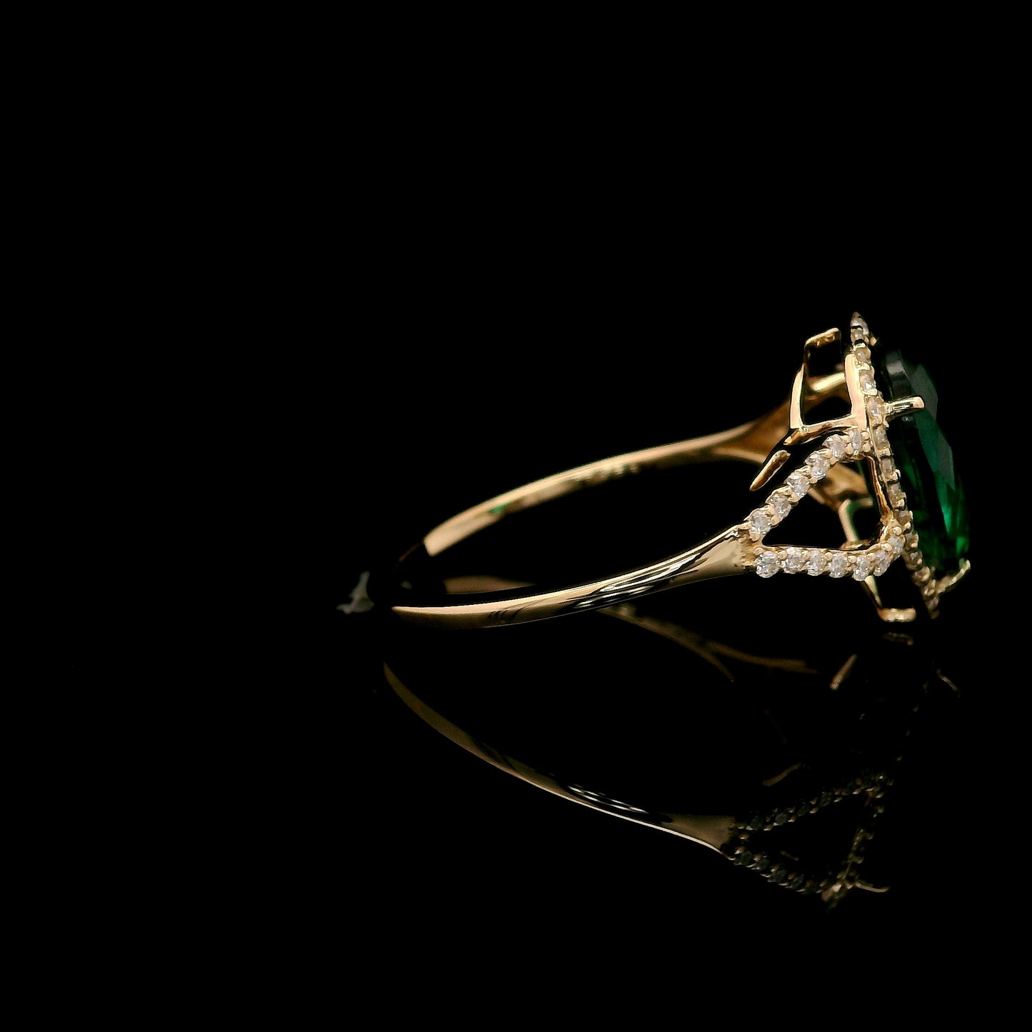 1.67 Ct Pear Mixed Cut Lab Grown Emerald 14K Gold Ring