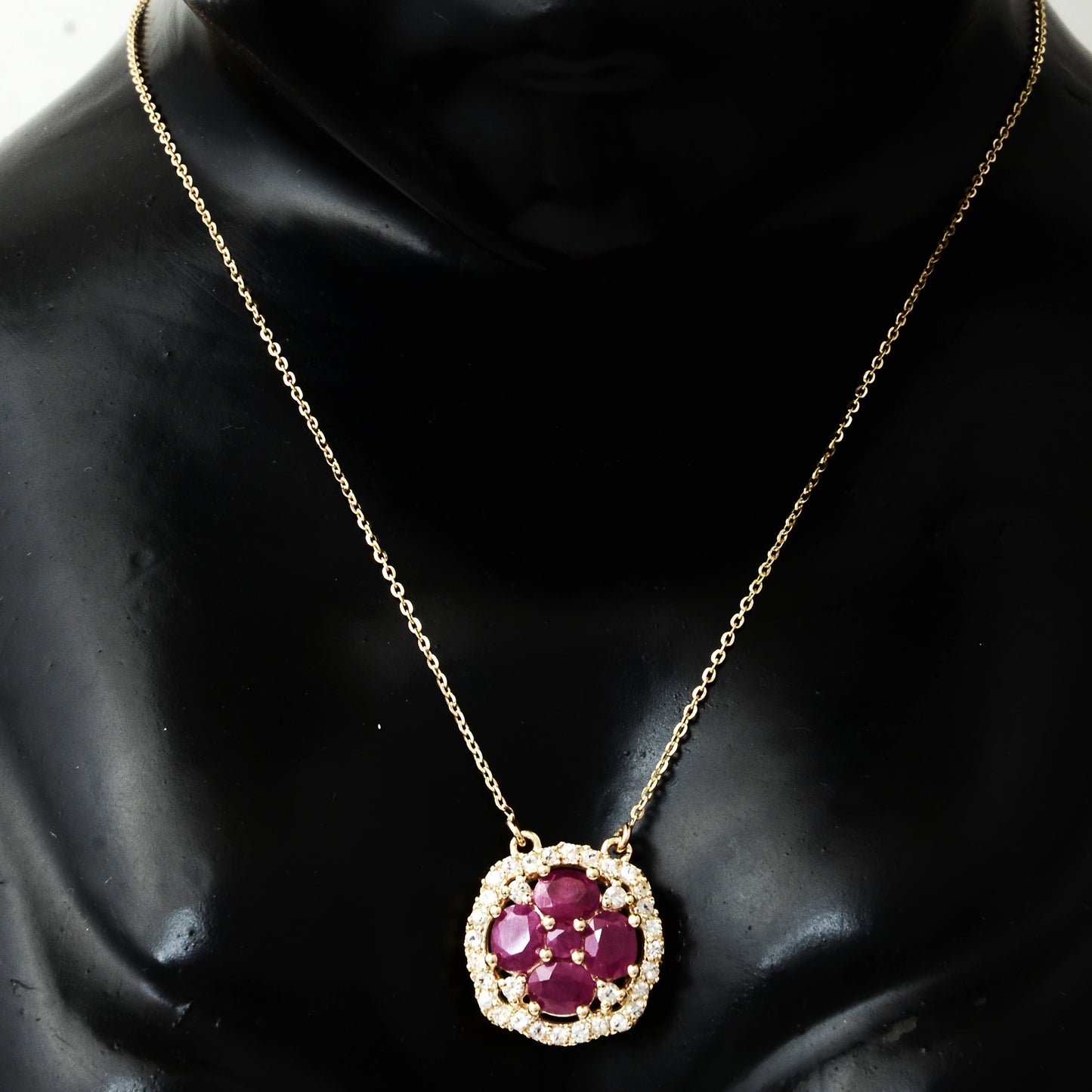 3.55 Ct Oval Mixed Cut Natural Codundum Ruby 14K Gold Pendant
