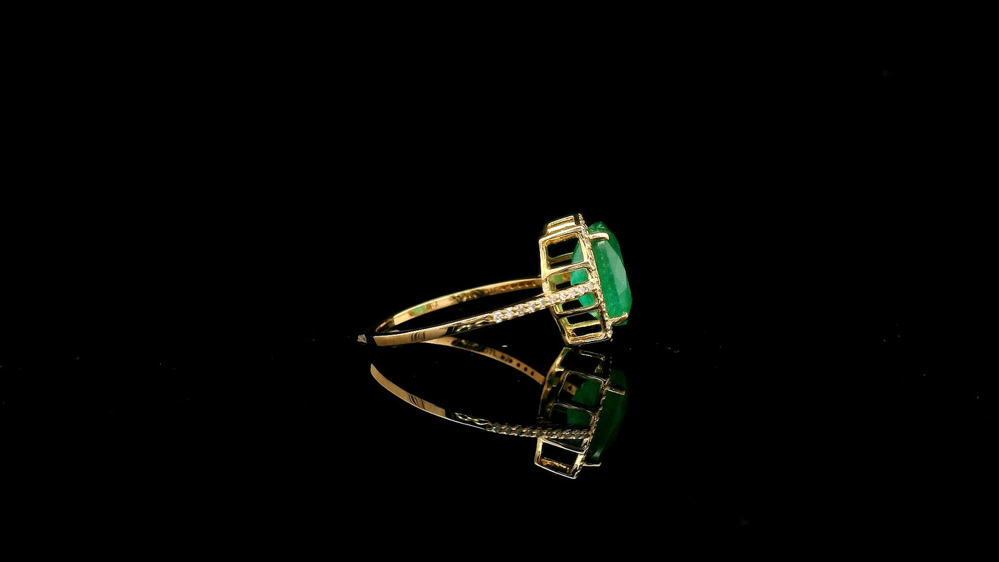 2.48 Ct Oval Natural Emerald 14K Gold Ring