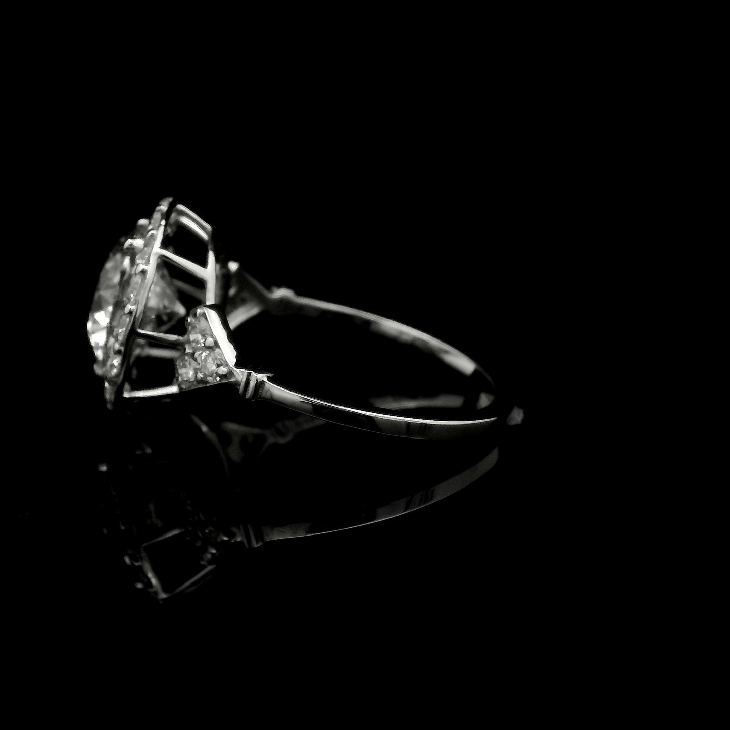 2.81 Carats Lab Grown Diamond 14K Gold Ring