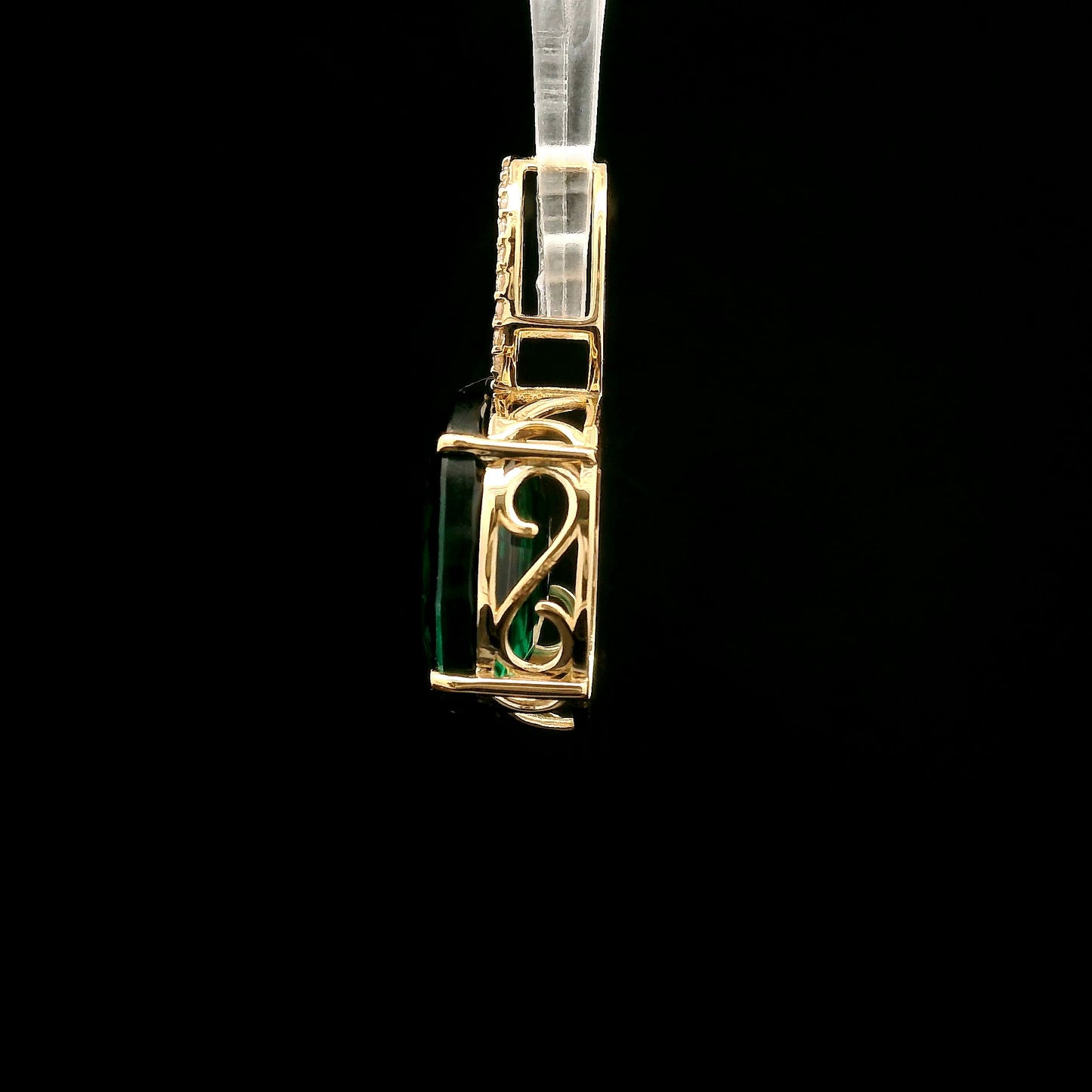5.43 Ct Oval Mixed Cut Lab Grown Emerald 14K Gold Pendant