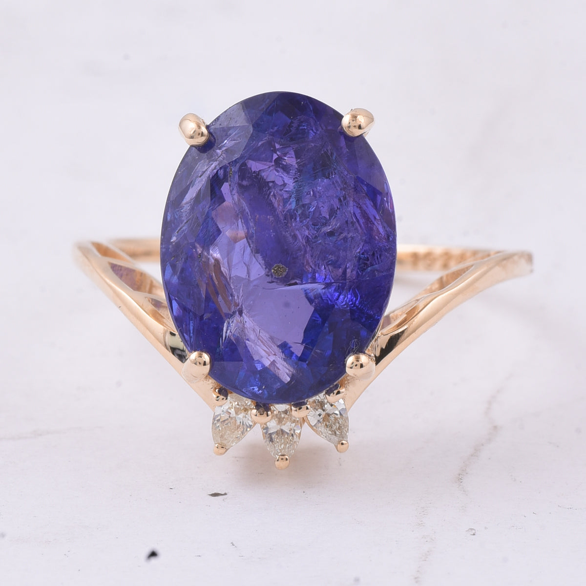 6.92 Ct Oval Natural Tanzanite 14K Gold Ring