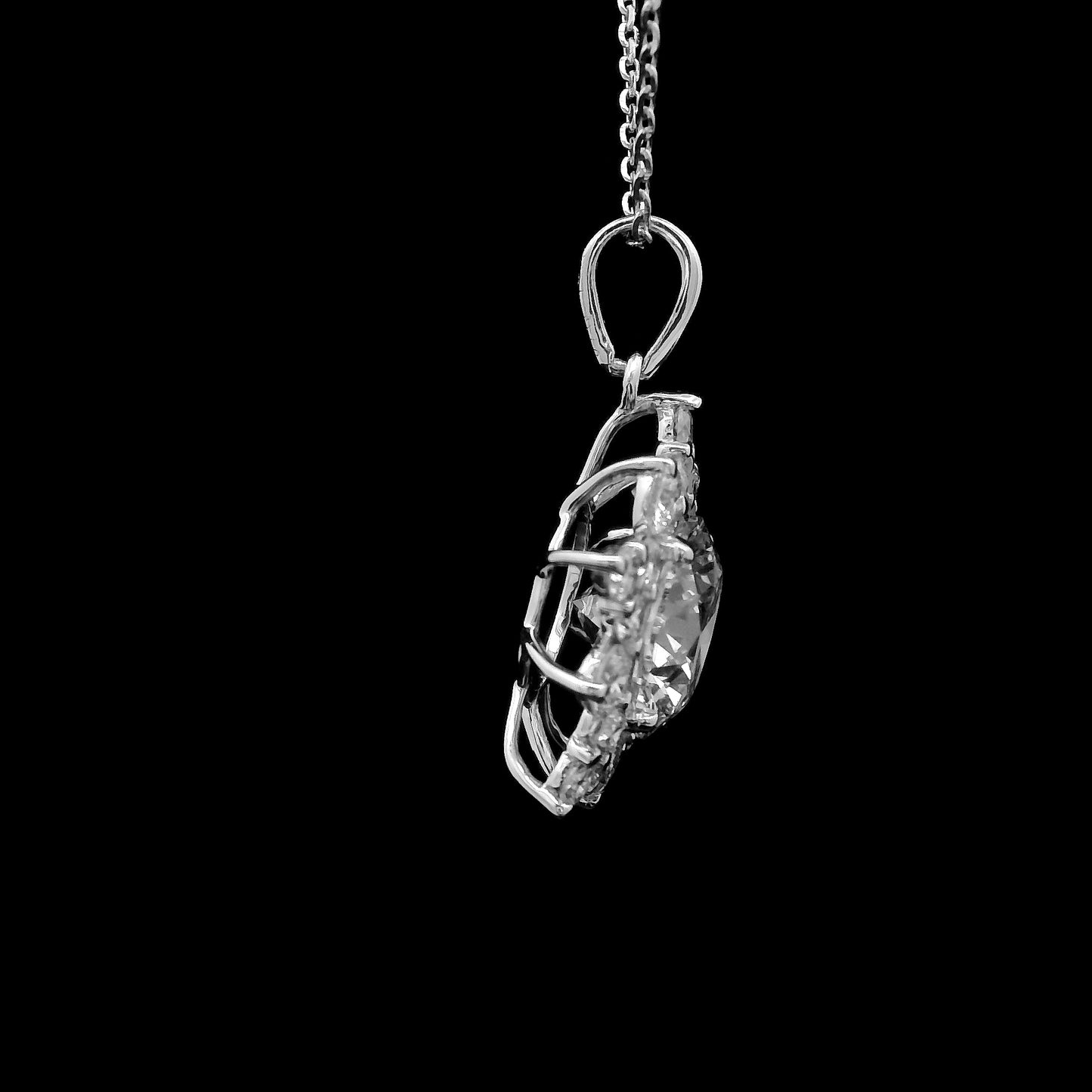 2.91 Carats Lab Grown Diamond 14K Gold Pendant