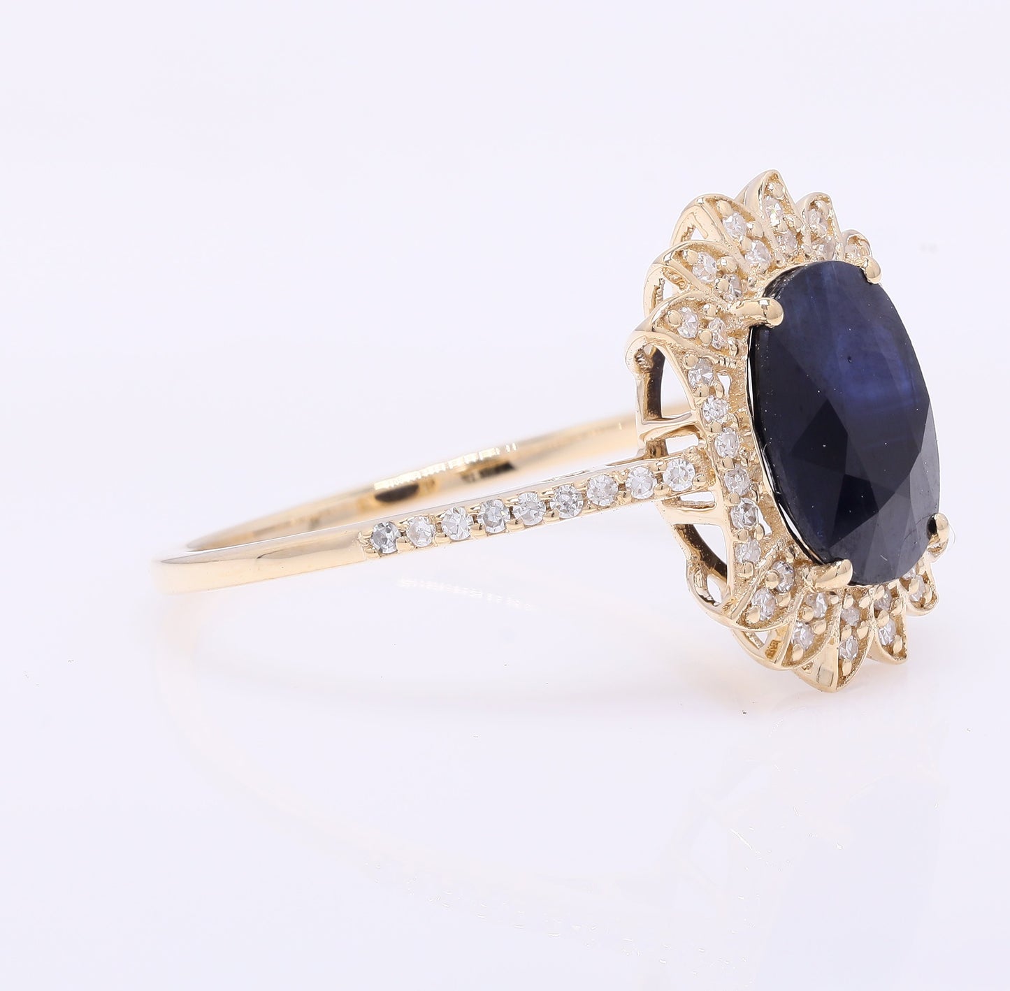 2.25 Ct Oval Mixed Cut Natural Sapphire 14K Gold Ring