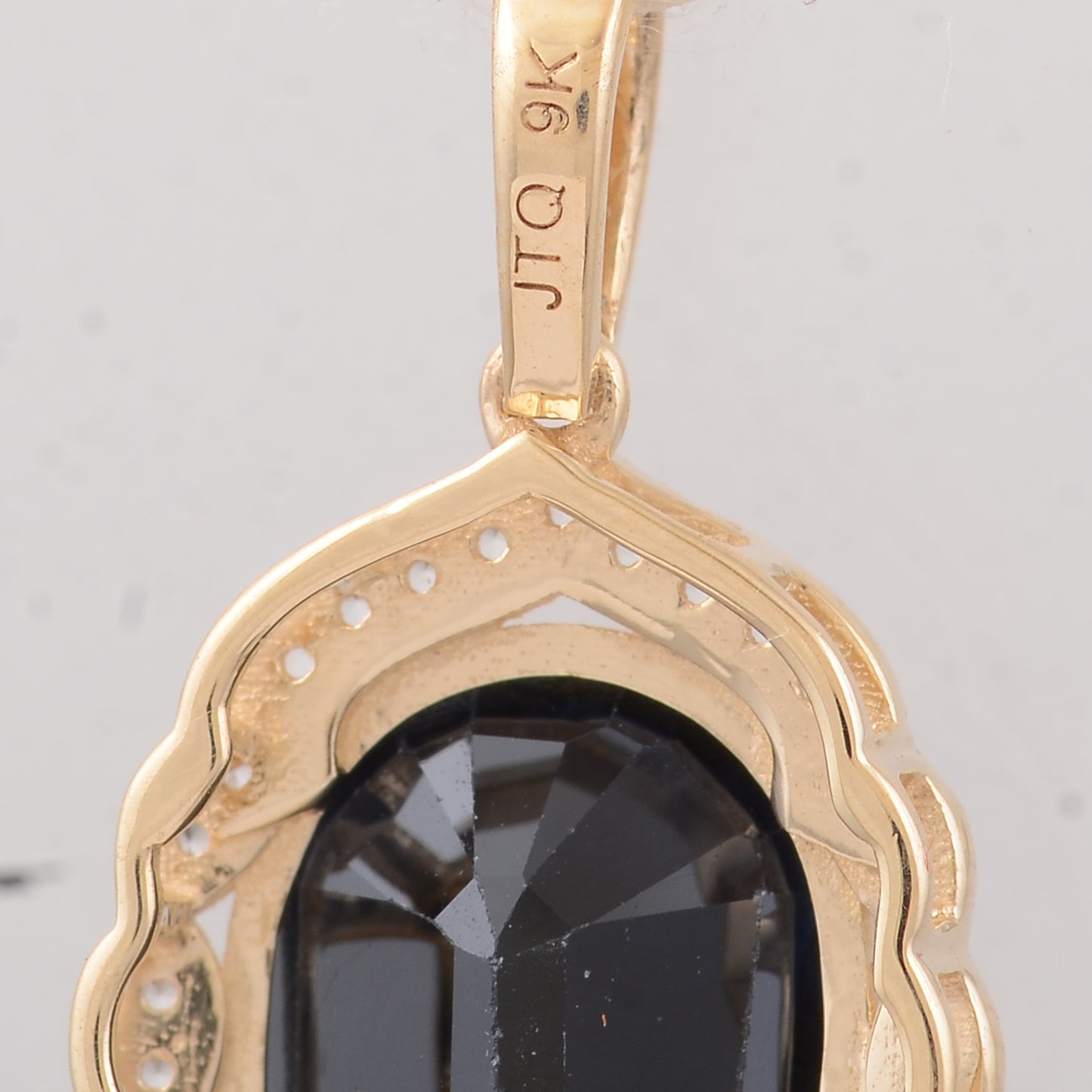 3.76 Ct Cushion Sapphire 9K Gold Pendant