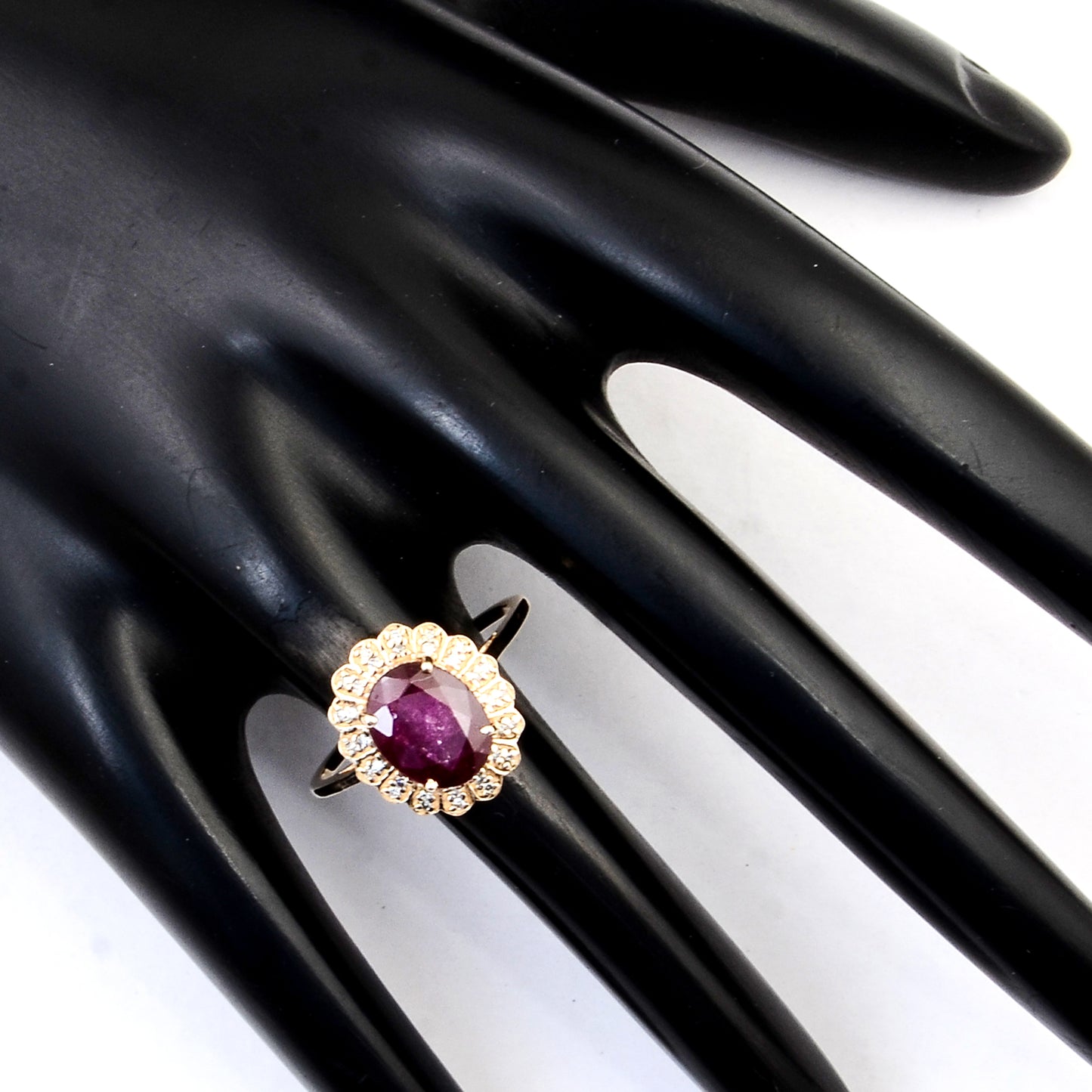 3.21 Ct Natural Codundum Ruby 14K Gold Ring