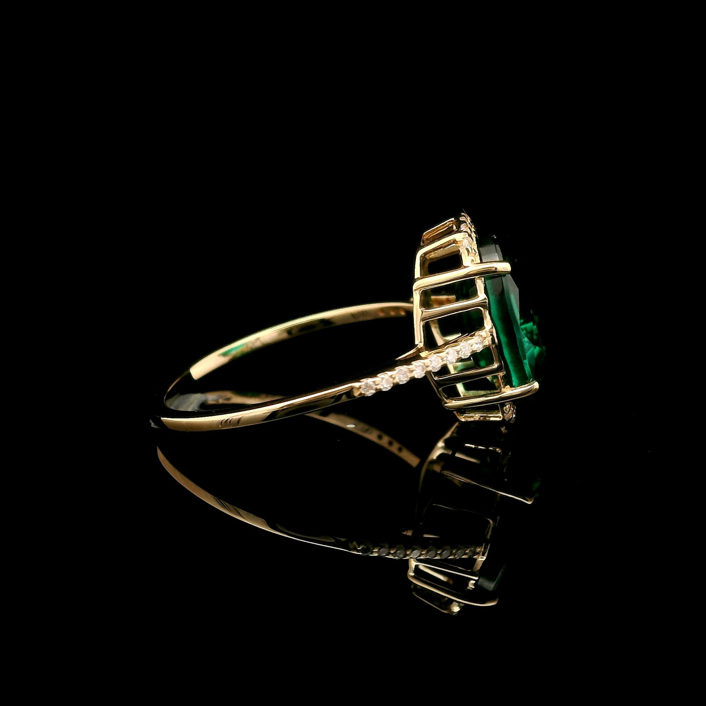 3.33 Ct Oval Mixed Cut Lab Grown Emerald 14K Gold Ring