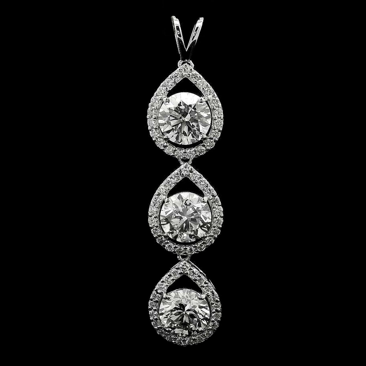 5.48 Carats Lab Grown Diamond 14K Gold Pendant