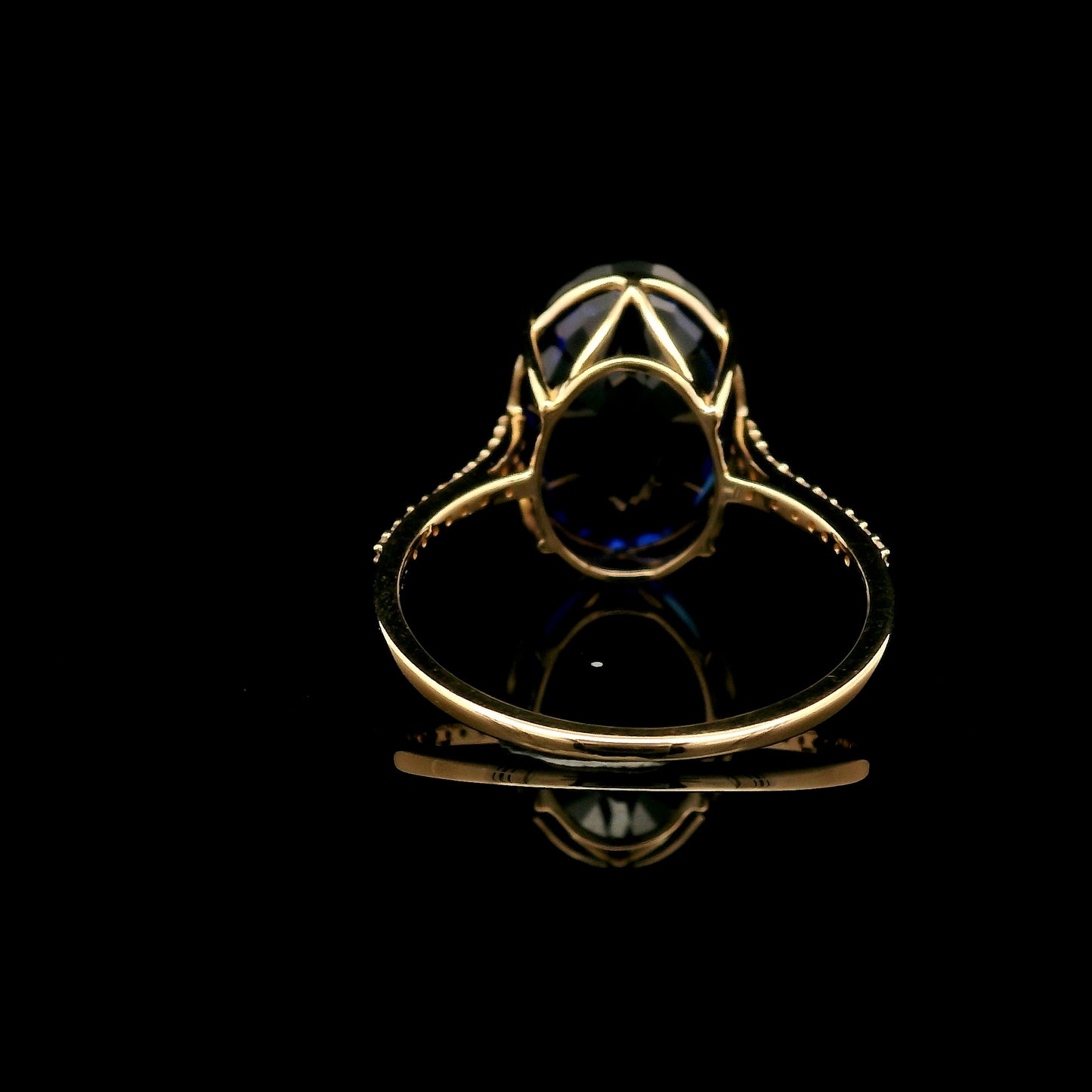 8.58 Ct Oval Mixed Cut Lab Grown Sapphire 14K Gold Ring