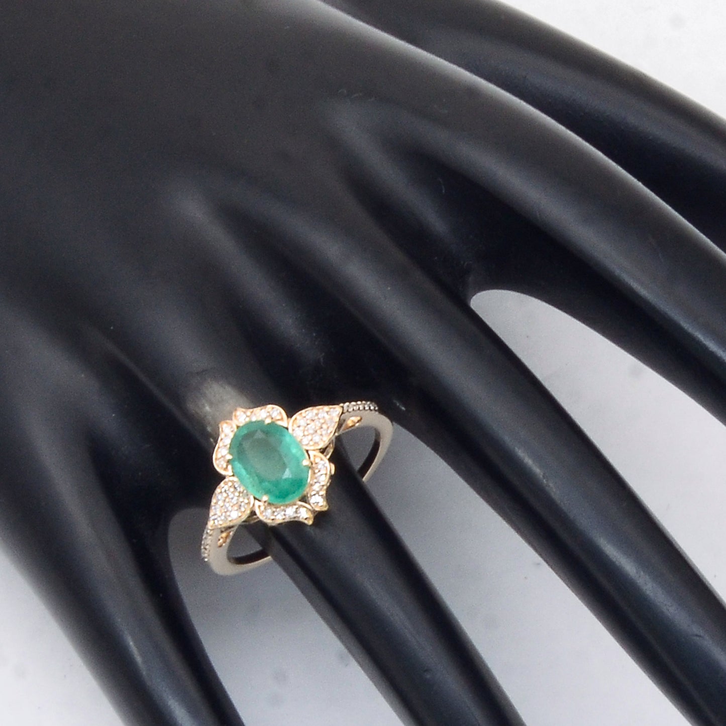 1.21 Ct Oval Mixed Cut Natural Emerald 14K Gold Ring
