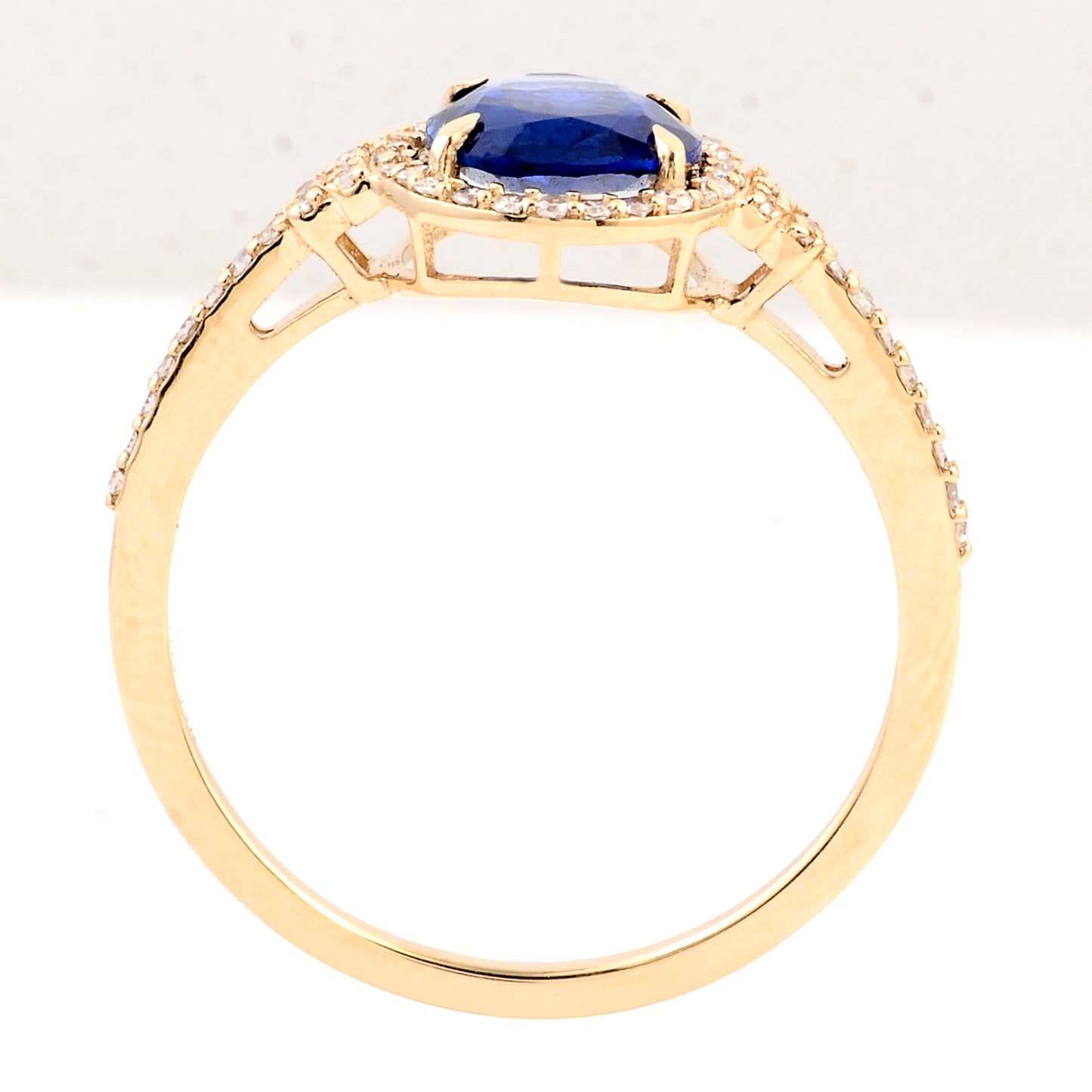 1.37 Carats Natural Codundum Sapphire 14K Gold Ring