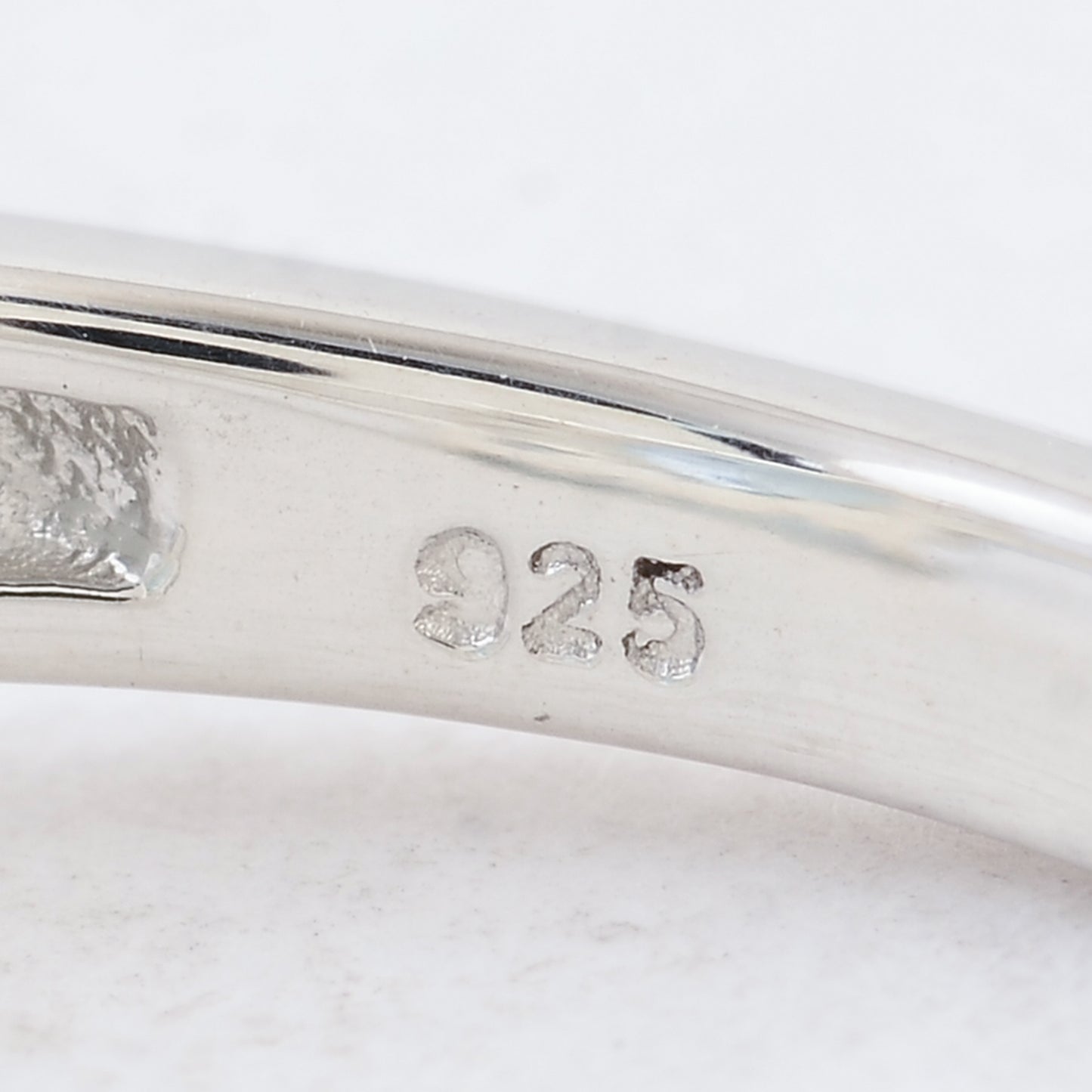 3.24 Ct Oval Blue Topaz 925 Sterling Silver Ring
