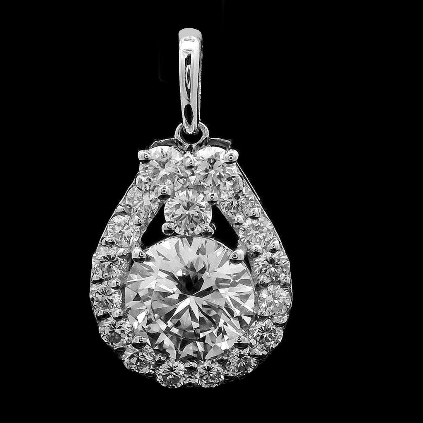 2.22 Carats Lab Grown Diamond 14K Gold Pendant
