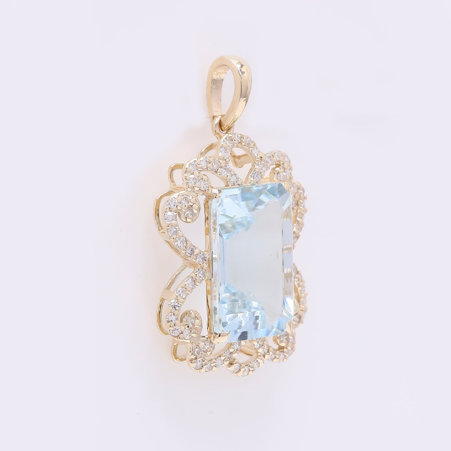 3.61 Ct Octagon Step Cut Natural Aquamarine 14K Gold Pendant