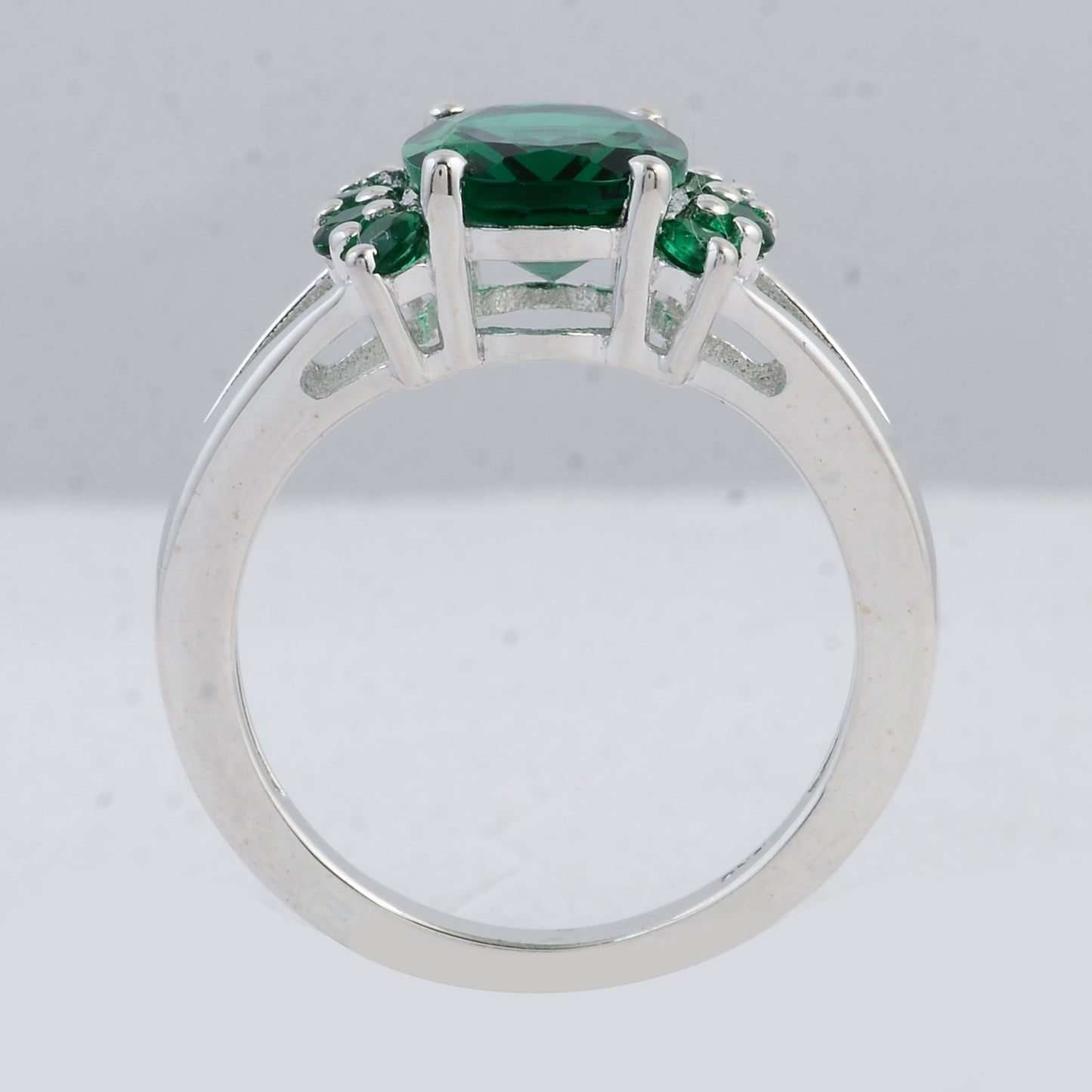 2.52 Ct Oval Created Glass Emerald 925 Sterling Silver Ring