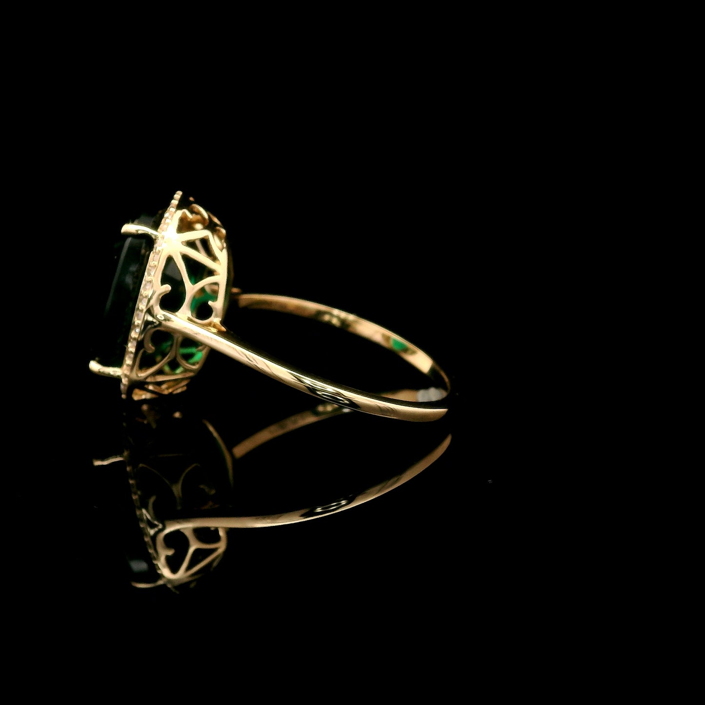 5.41 Ct Oval Mixed Cut Lab Grown Emerald 14K Gold Ring
