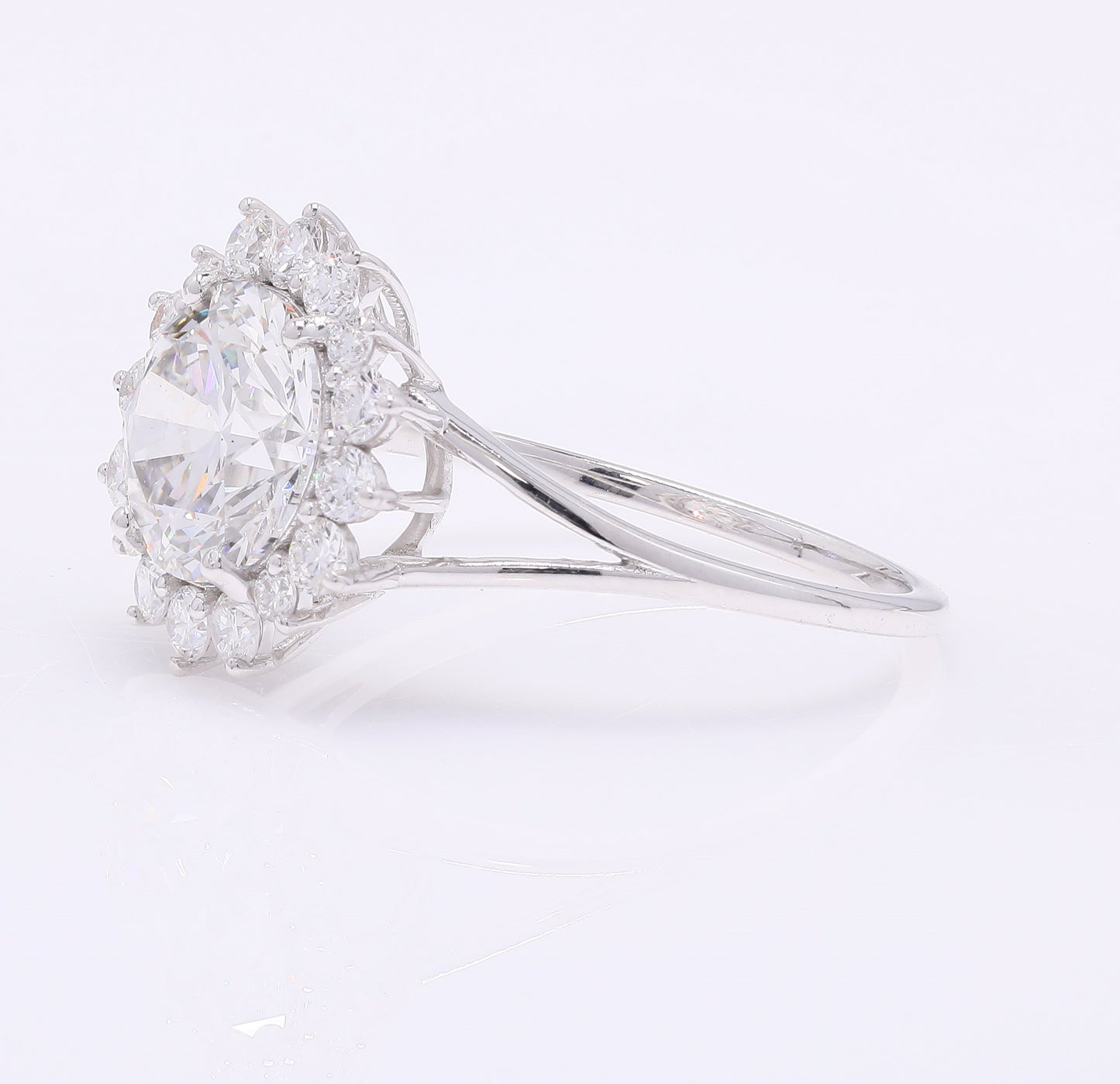 2.57 Carats Lab Grown Diamond 14K Gold Ring