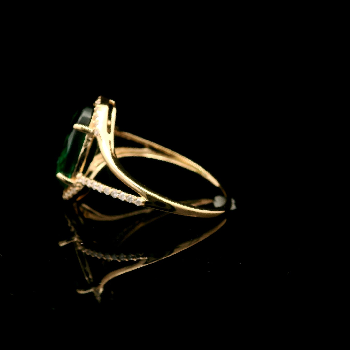 3.12 Ct Oval Mixed Cut Lab Grown Emerald 14K Gold Ring
