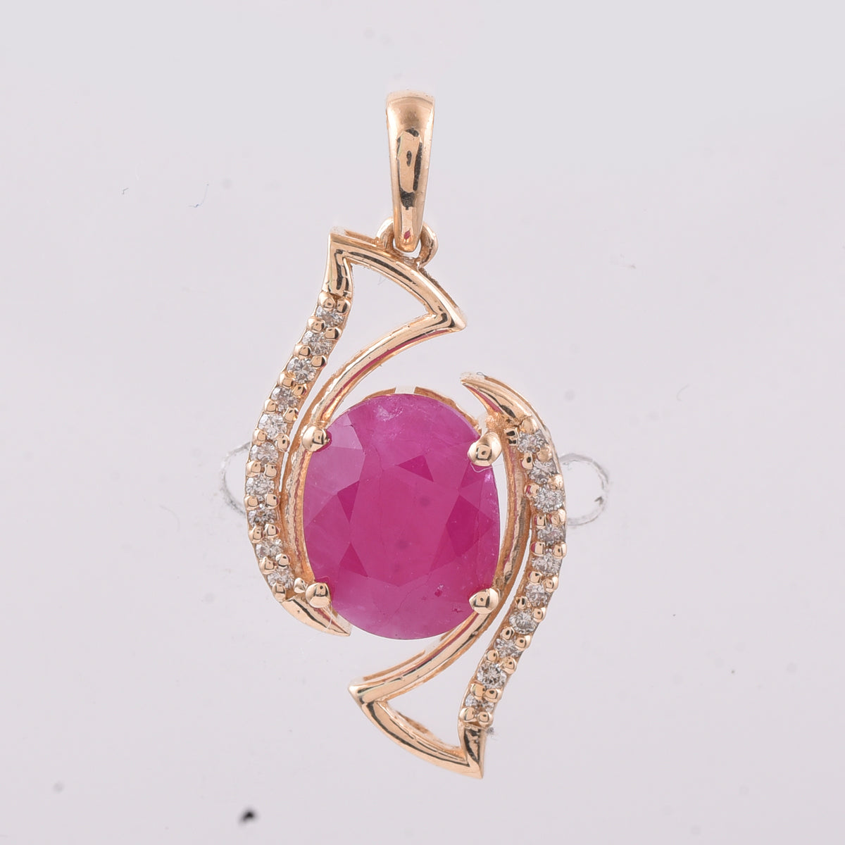 2.80 Ct Oval Natural Ruby 14K Gold Pendant