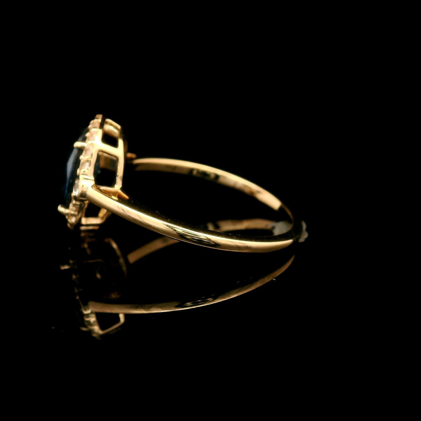 1.90 Ct Oval Mixed Cut Natural Corundum Sapphire 14K Gold Ring