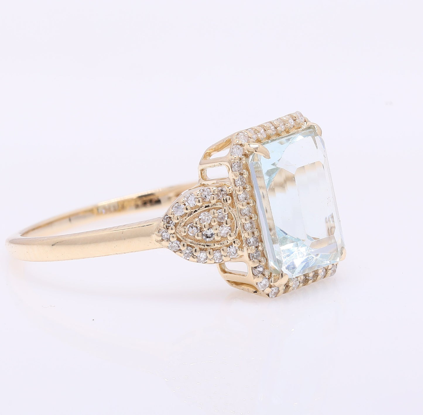 2.47 Ct Octagon Step Cut Natural Aquamarine 14K Gold Ring