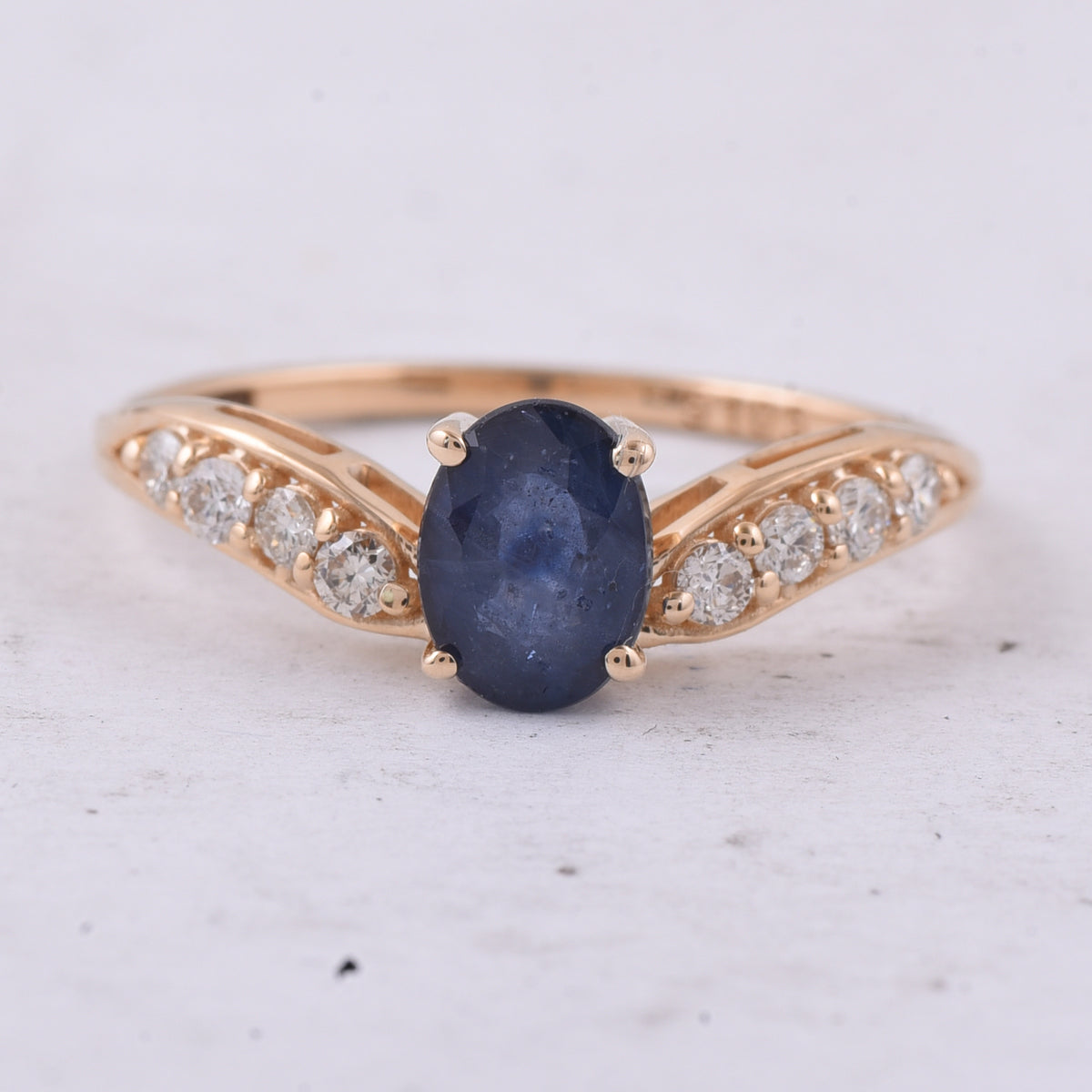 1.43 Ct Oval Natural Sapphire 14K Gold Ring