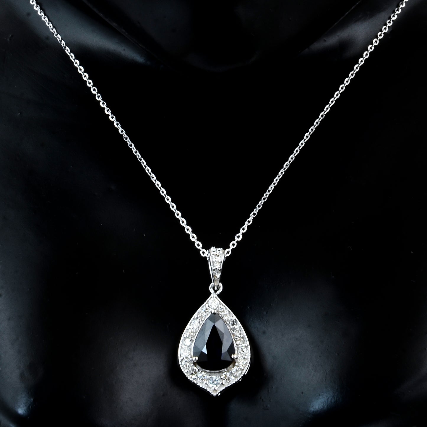 2.35 Ct Oval Mixed Cut Natural Corundum Sapphire 14K Gold Pendant