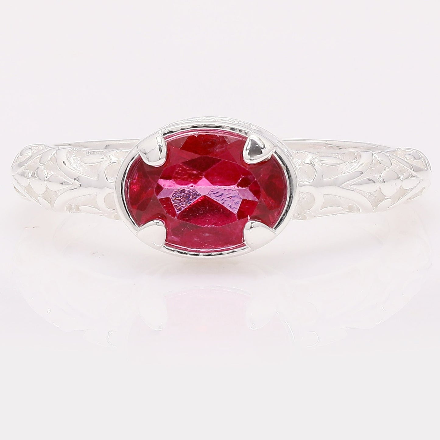 1.47 Ct Oval Pink Topaz 925 Silver Ring