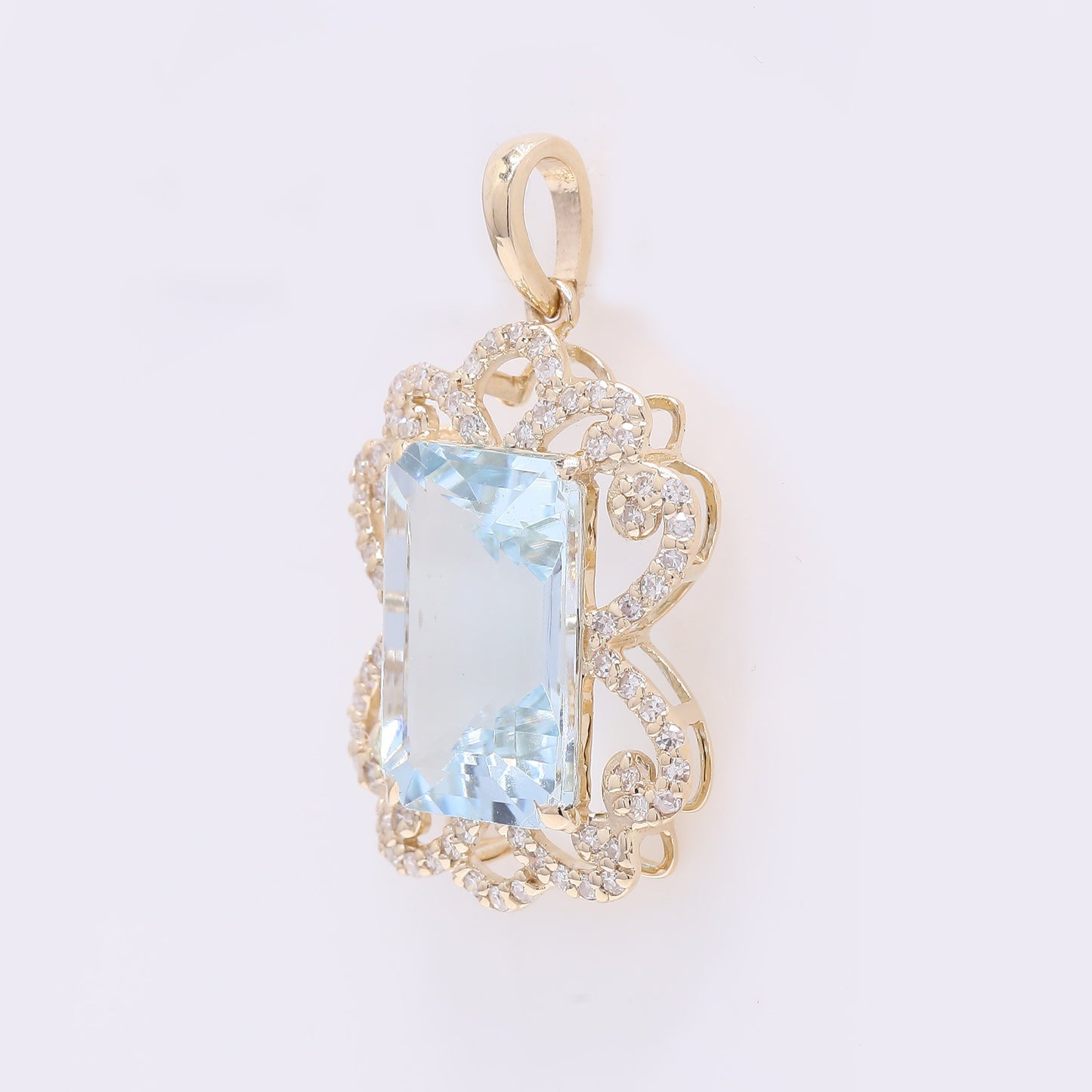 3.61 Ct Octagon Step Cut Natural Aquamarine 14K Gold Pendant