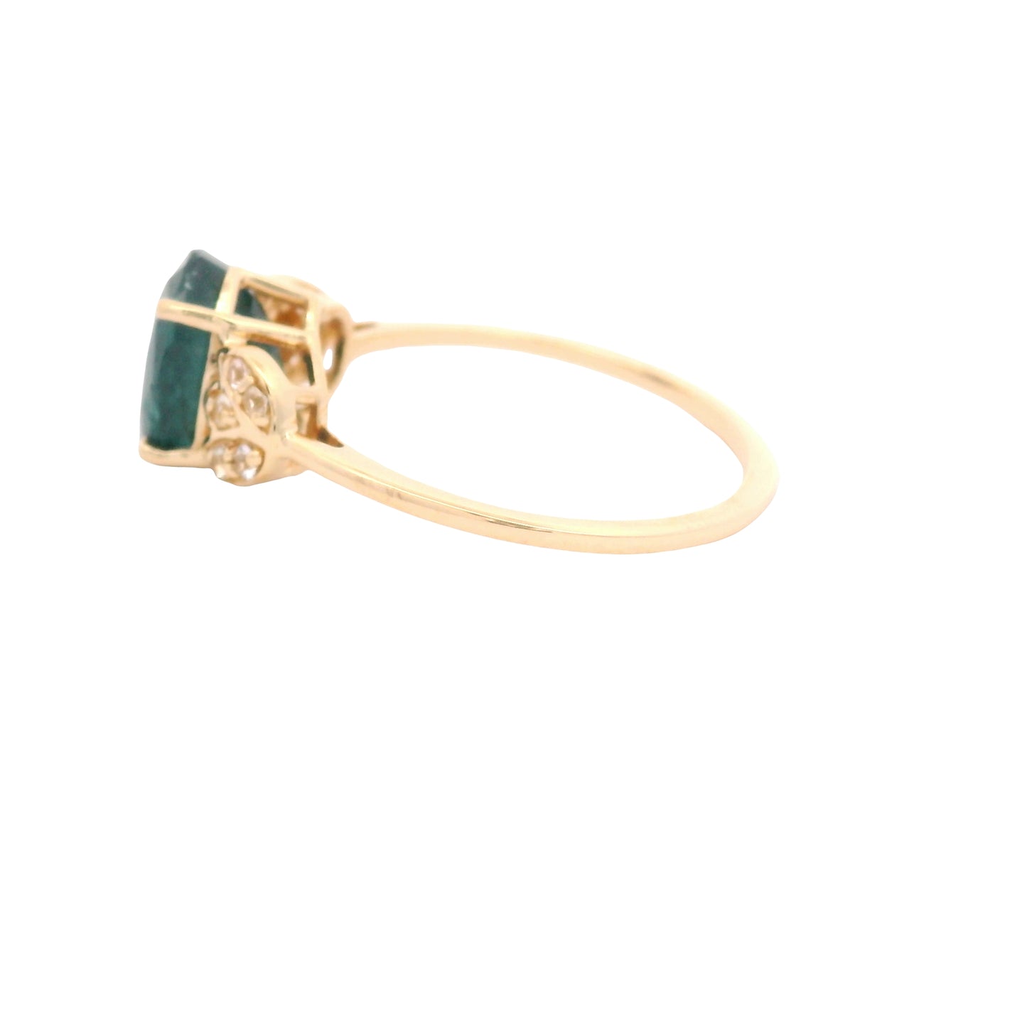 2.18 Ct Oval Sapphire 14K Gold Ring