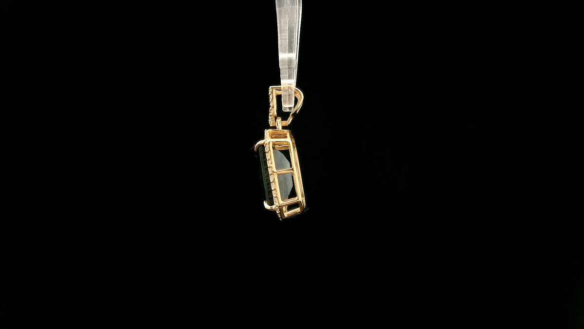 3.18 Ct Octagon Natural Sapphire 14K Gold Pendant