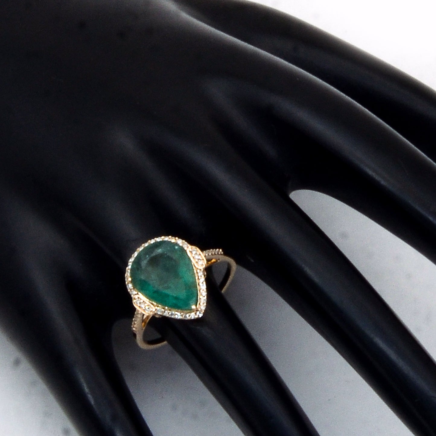 3.24 Ct Pear Mixed Cut Natural Emerald 14K Gold Ring